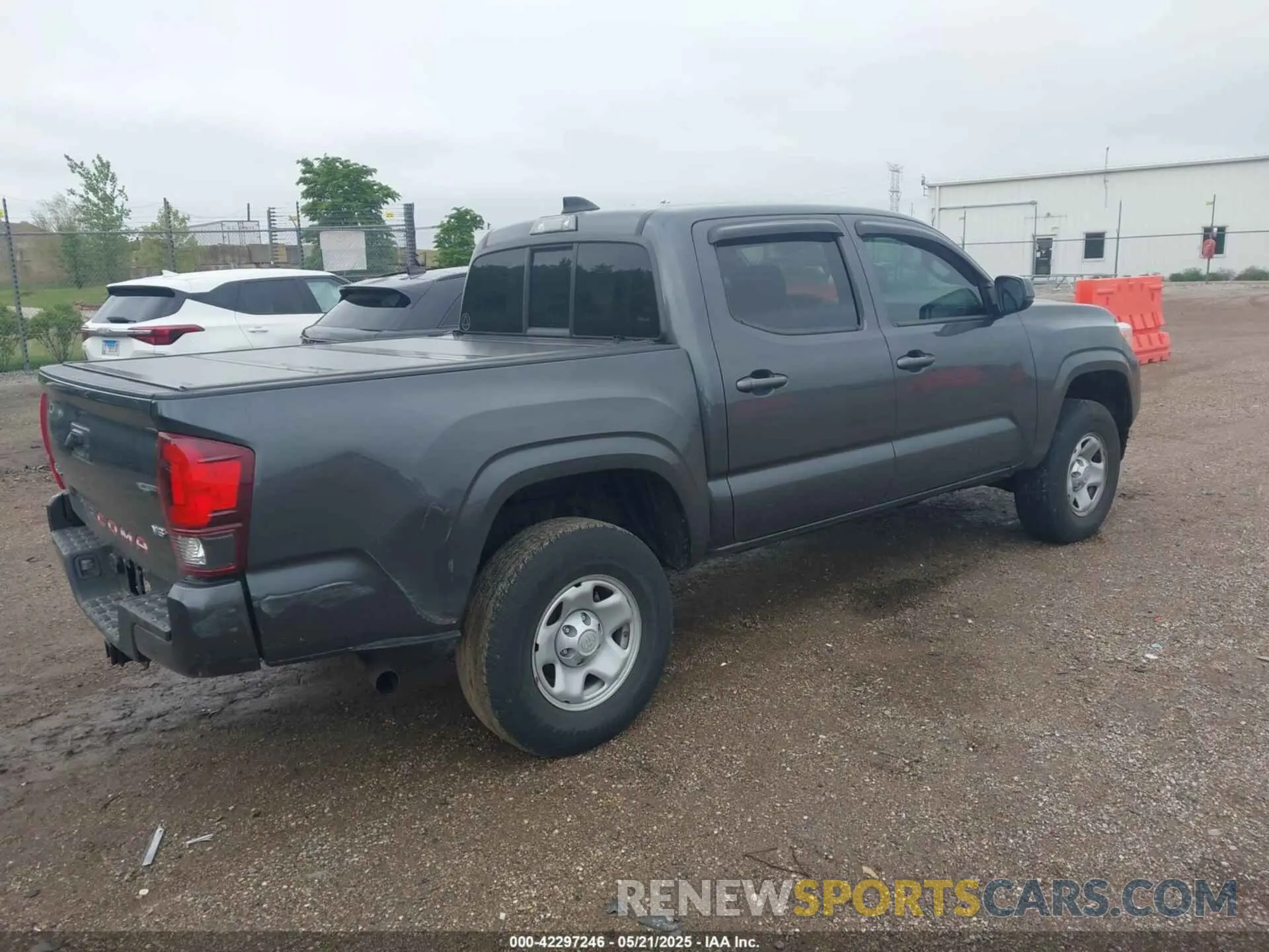 4 Фотография поврежденного автомобиля 3TMCZ5ANXLM368357 TOYOTA TACOMA 2020