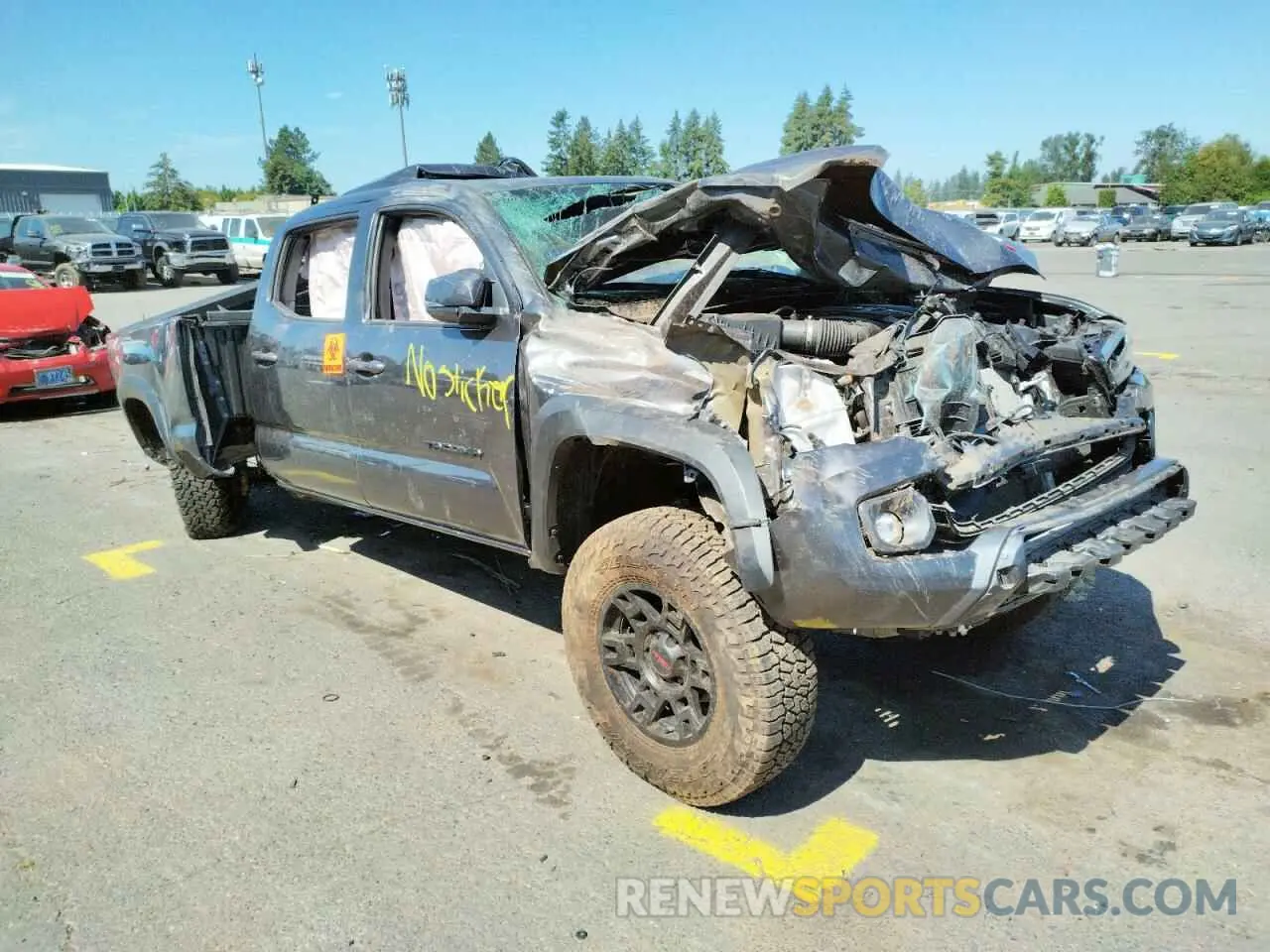 1 Фотография поврежденного автомобиля 3TMDZ5BN5LM092169 TOYOTA TACOMA 2020