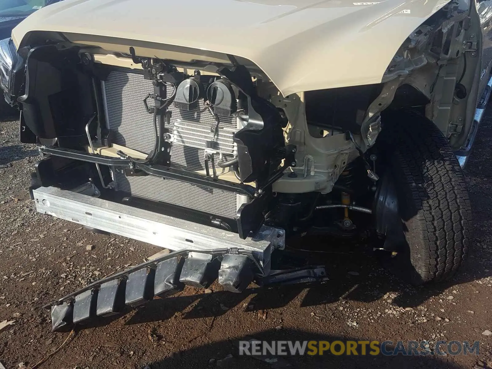 9 Photograph of a damaged car 3TMDZ5BN6LM088213 TOYOTA TACOMA 2020