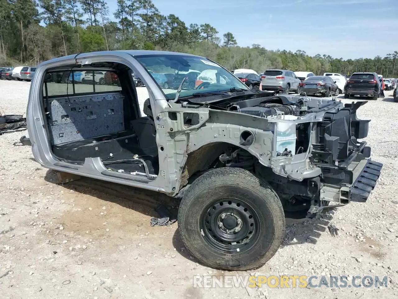 4 Фотография поврежденного автомобиля 3TYCZ5AN1LT004350 TOYOTA TACOMA 2020