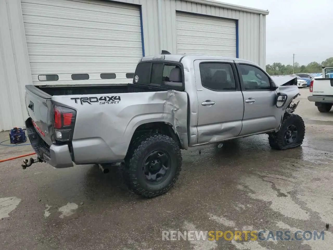 3 Photograph of a damaged car 3TYCZ5AN3LT004690 TOYOTA TACOMA 2020