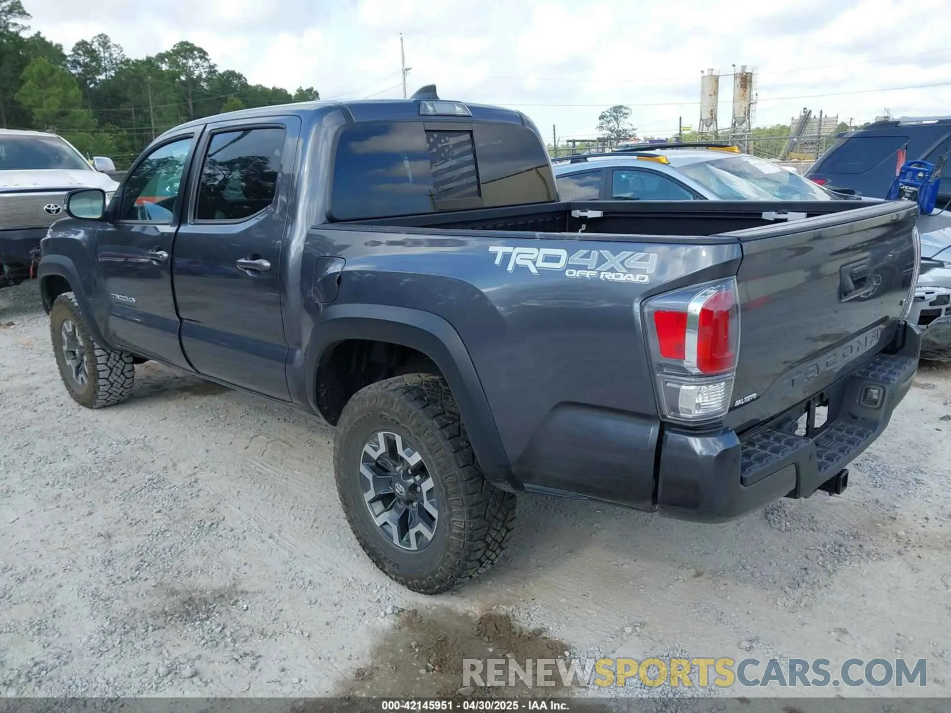 3 Photograph of a damaged car 3TYCZ5AN5LT003864 TOYOTA TACOMA 2020