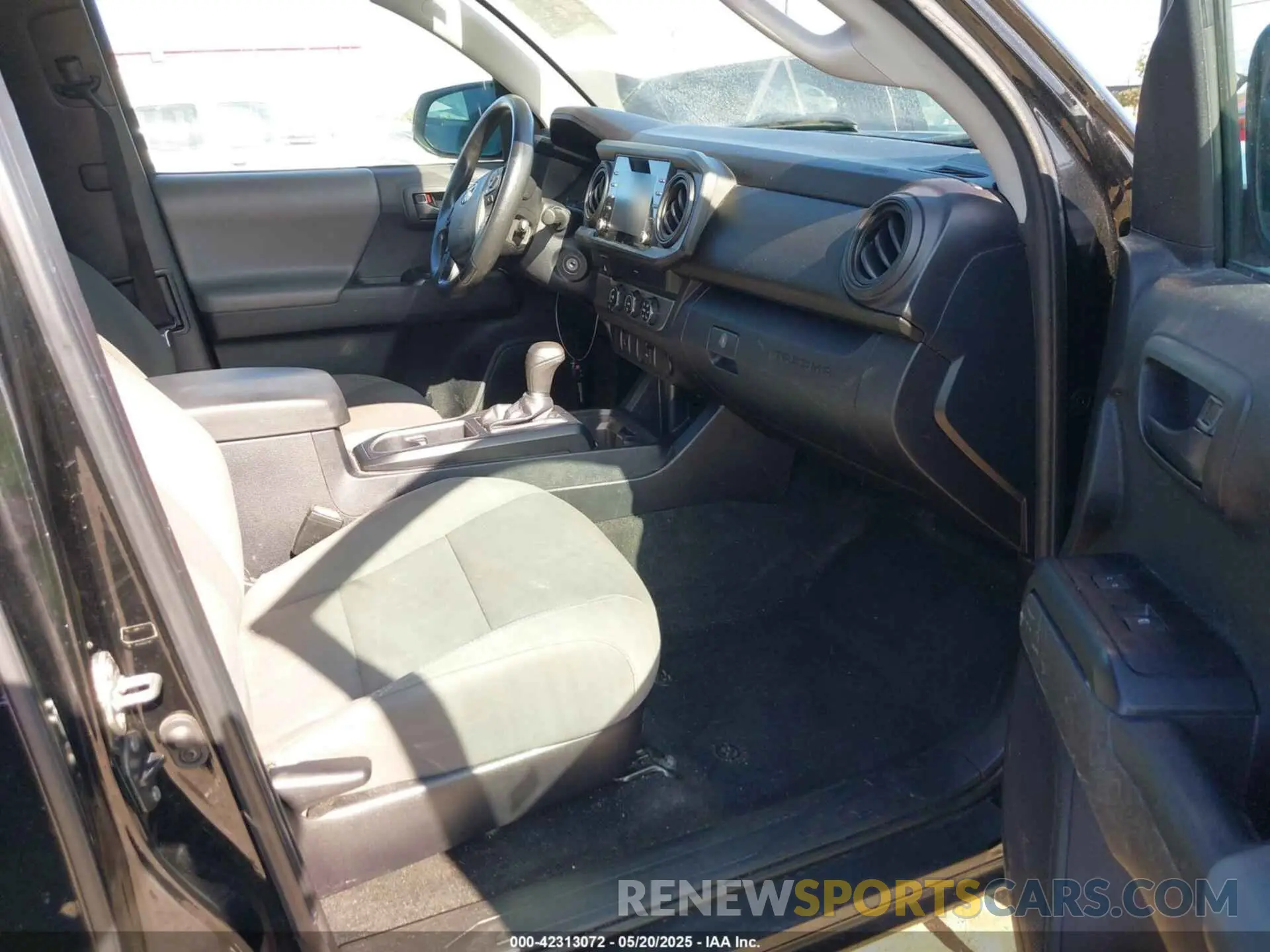 5 Фотография поврежденного автомобиля 3TYRZ5CN7LT000455 TOYOTA TACOMA 2020