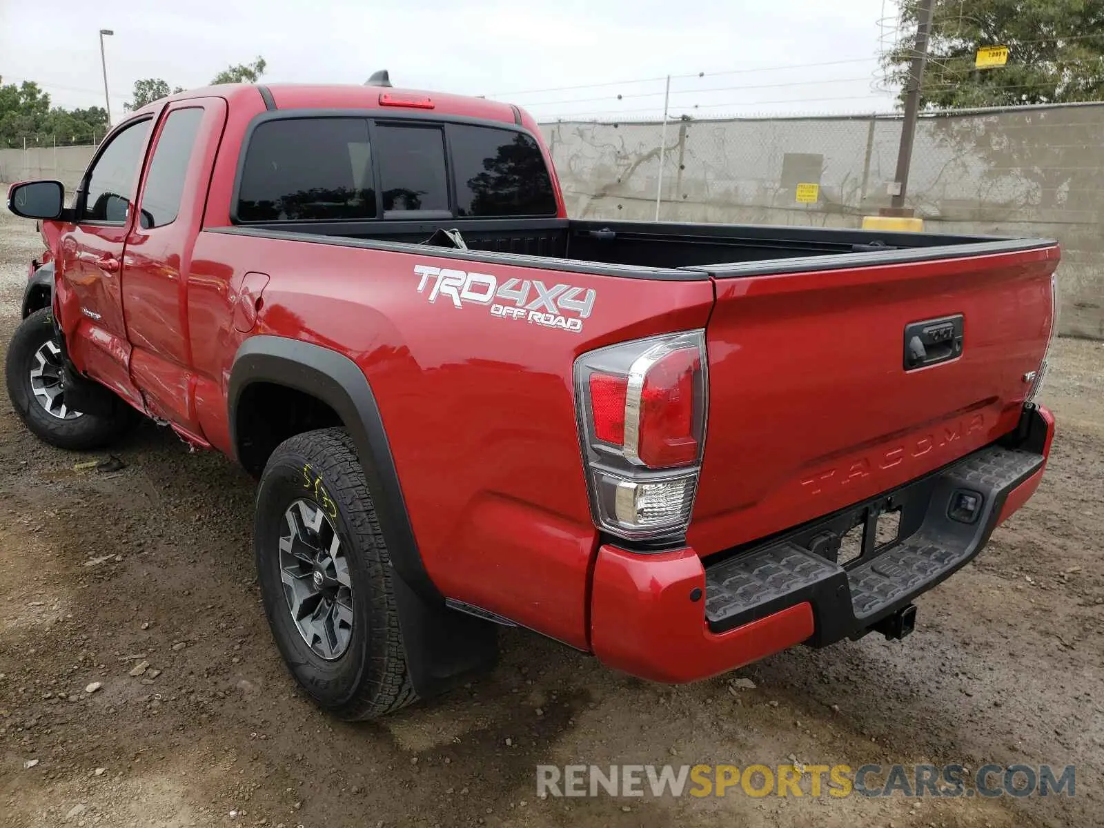 3 Фотография поврежденного автомобиля 3TYSZ5AN6LT000838 TOYOTA TACOMA 2020