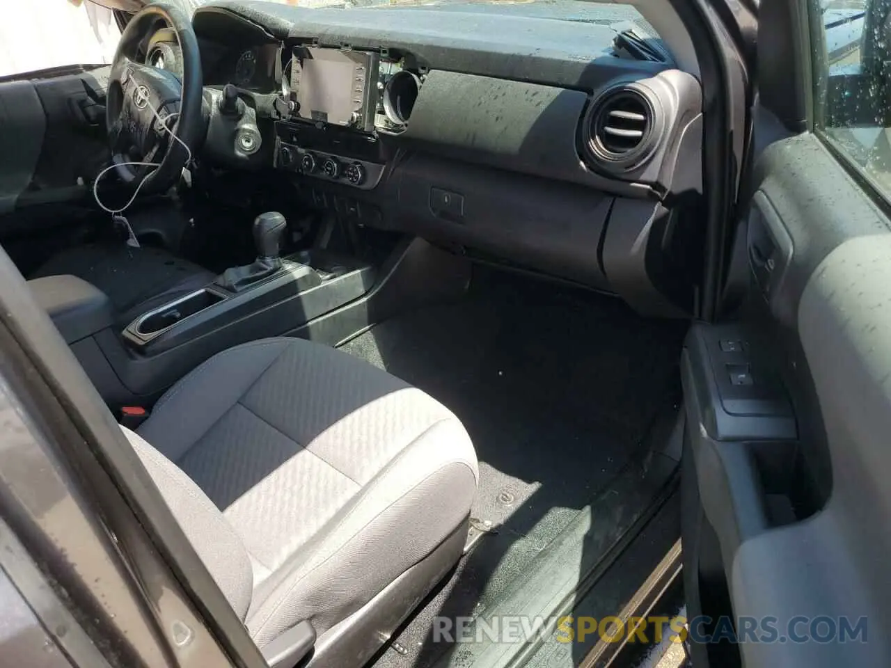 8 Фотография поврежденного автомобиля 3TYSZ5AN9LT004270 TOYOTA TACOMA 2020