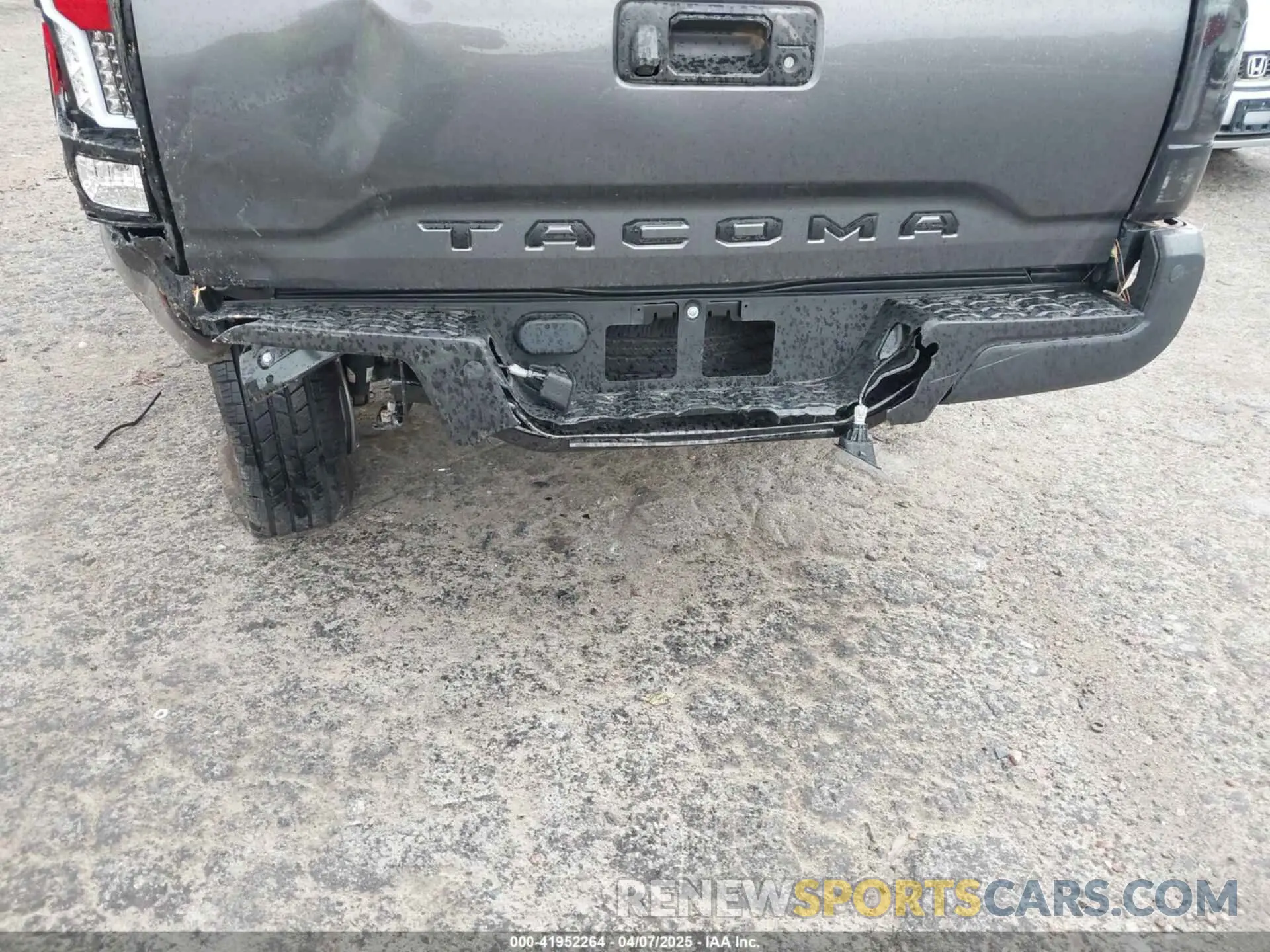 18 Фотография поврежденного автомобиля 5TFAX5GN2LX181385 TOYOTA TACOMA 2020