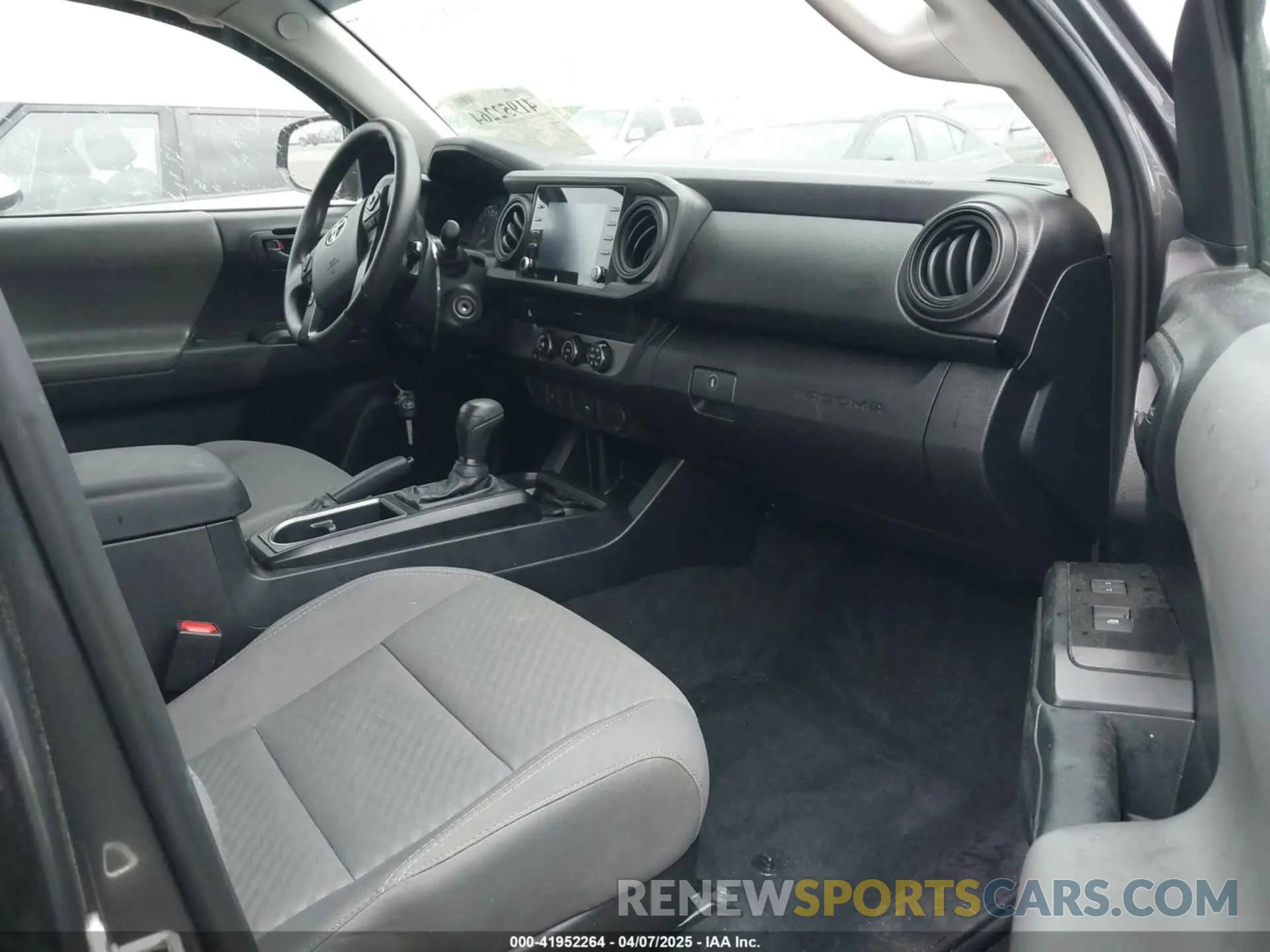 5 Фотография поврежденного автомобиля 5TFAX5GN2LX181385 TOYOTA TACOMA 2020