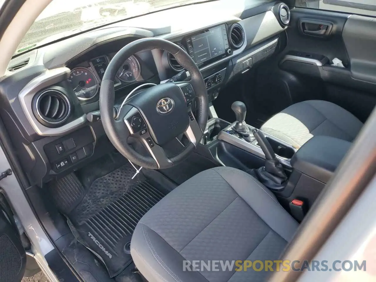 8 Фотография поврежденного автомобиля 5TFAX5GN3LX179077 TOYOTA TACOMA 2020