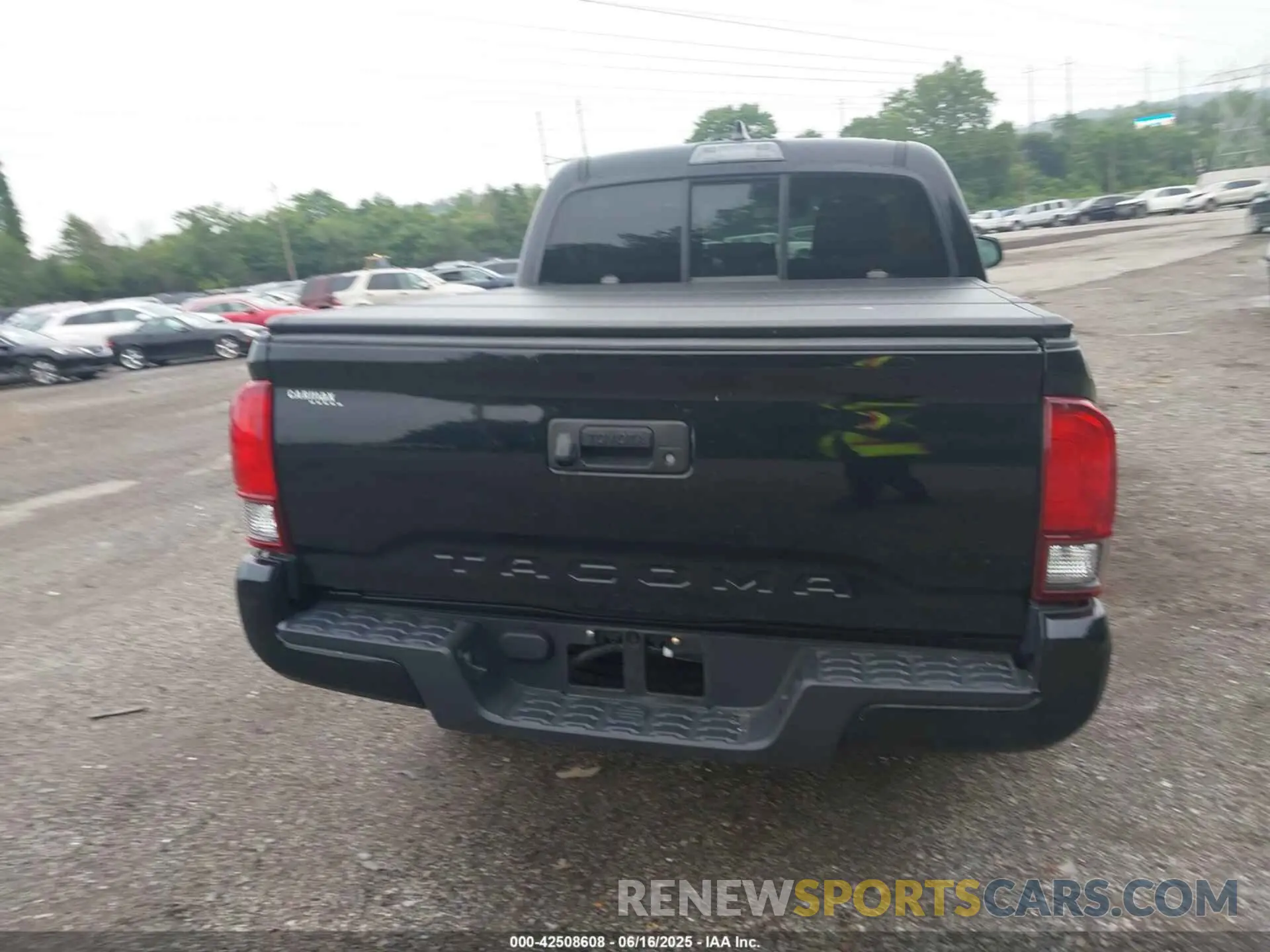17 Фотография поврежденного автомобиля 5TFAX5GN4LX183977 TOYOTA TACOMA 2020