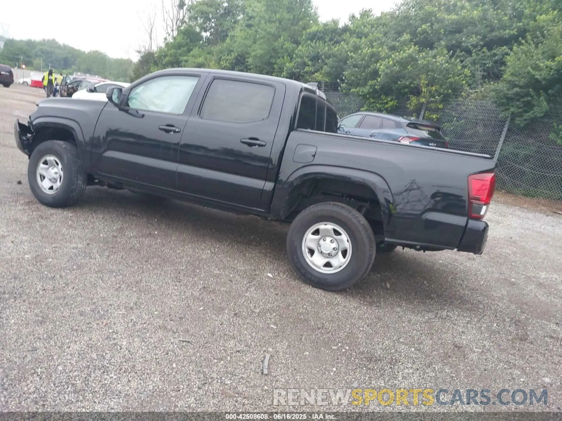 3 Фотография поврежденного автомобиля 5TFAX5GN4LX183977 TOYOTA TACOMA 2020
