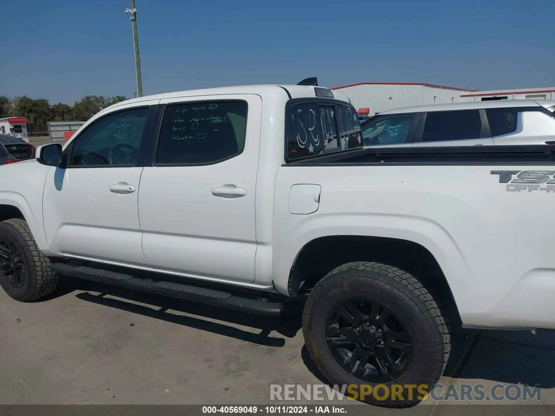 15 Photograph of a damaged car 5TFAX5GN5LX188475 TOYOTA TACOMA 2020