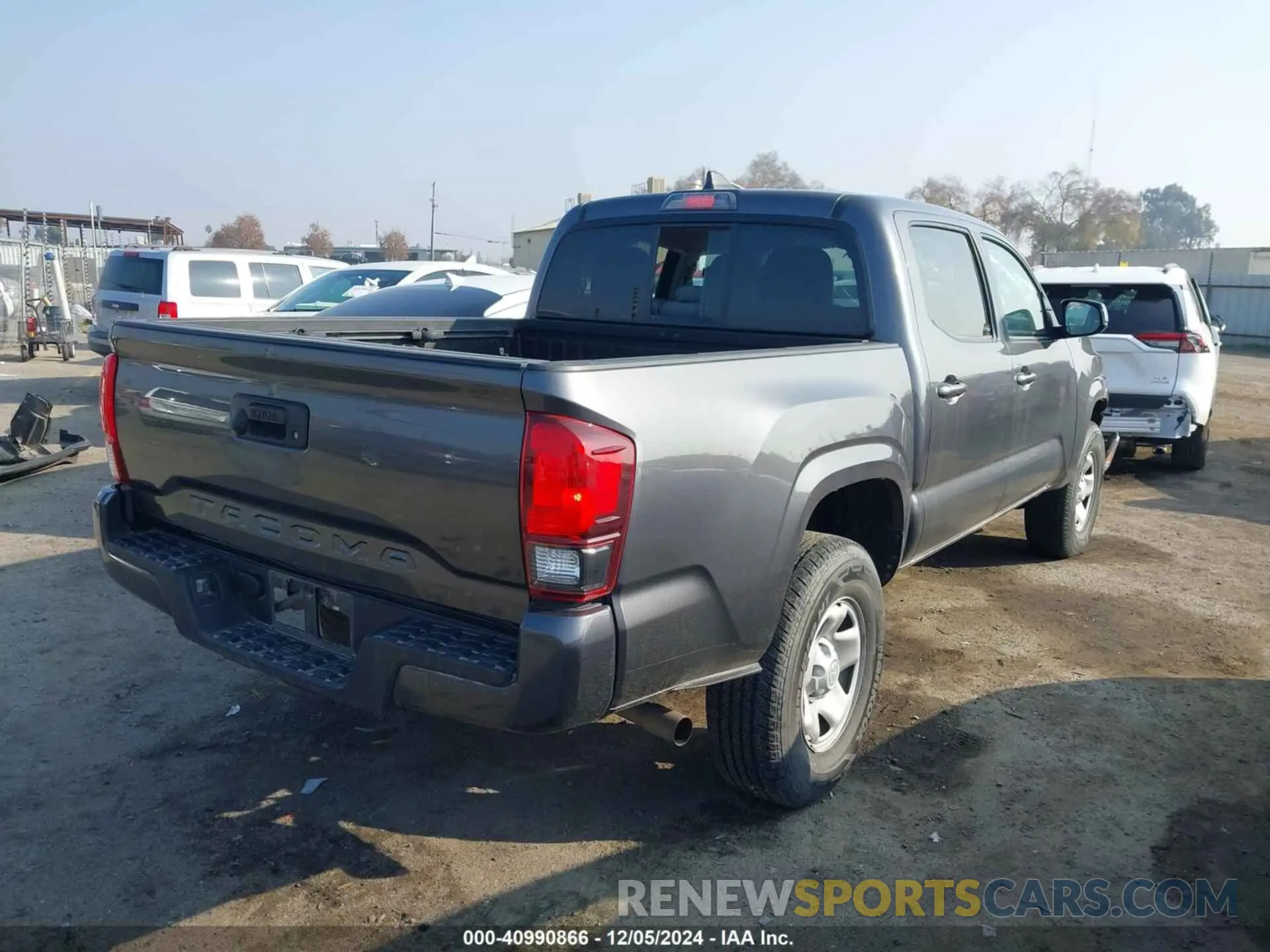 4 Фотография поврежденного автомобиля 5TFAX5GN6LX186573 TOYOTA TACOMA 2020