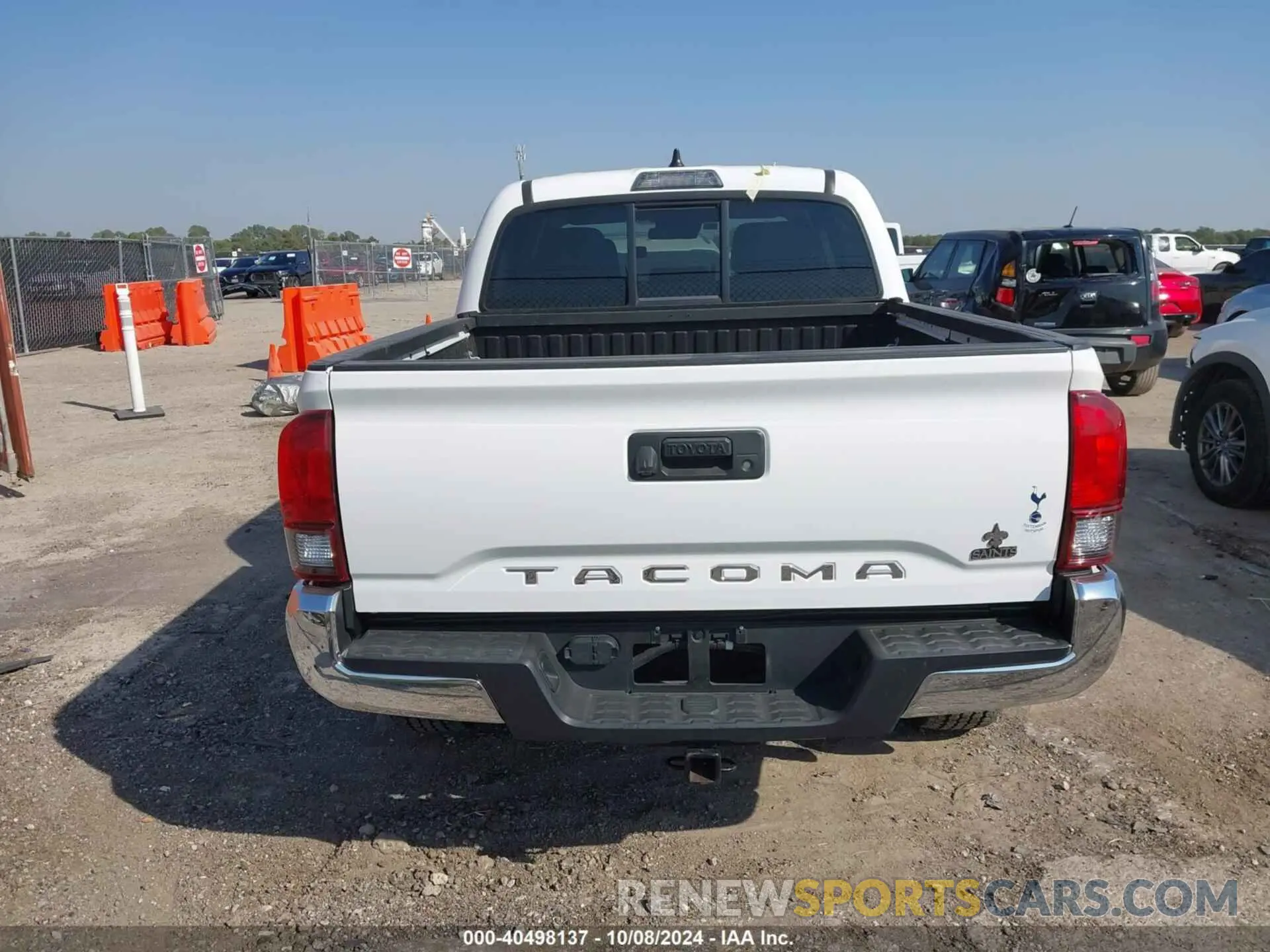 16 Photograph of a damaged car 5TFAX5GN7LX178014 TOYOTA TACOMA 2020
