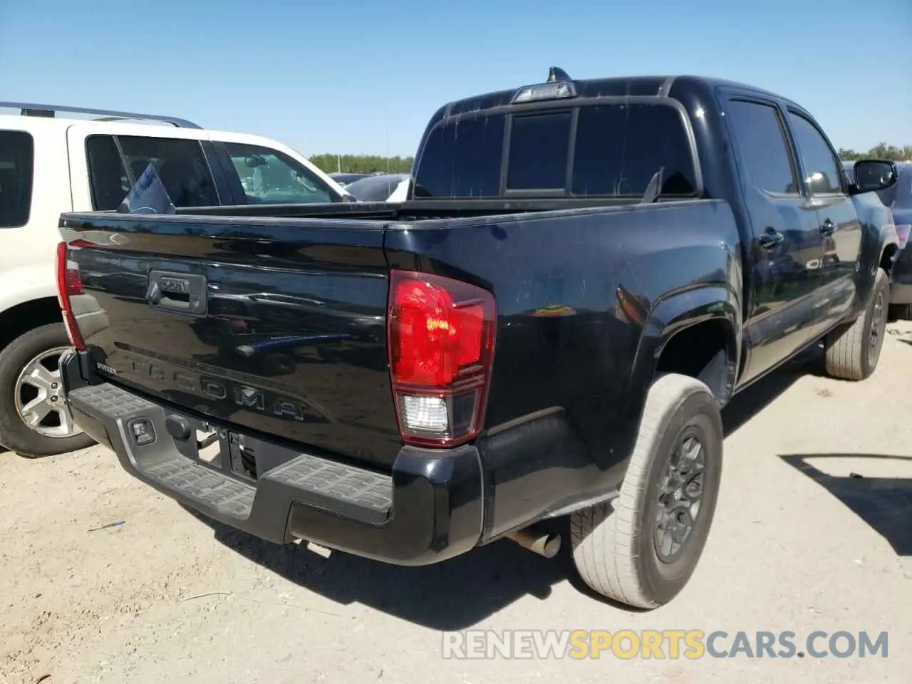 4 Фотография поврежденного автомобиля 5TFAX5GNXLX186723 TOYOTA TACOMA 2020