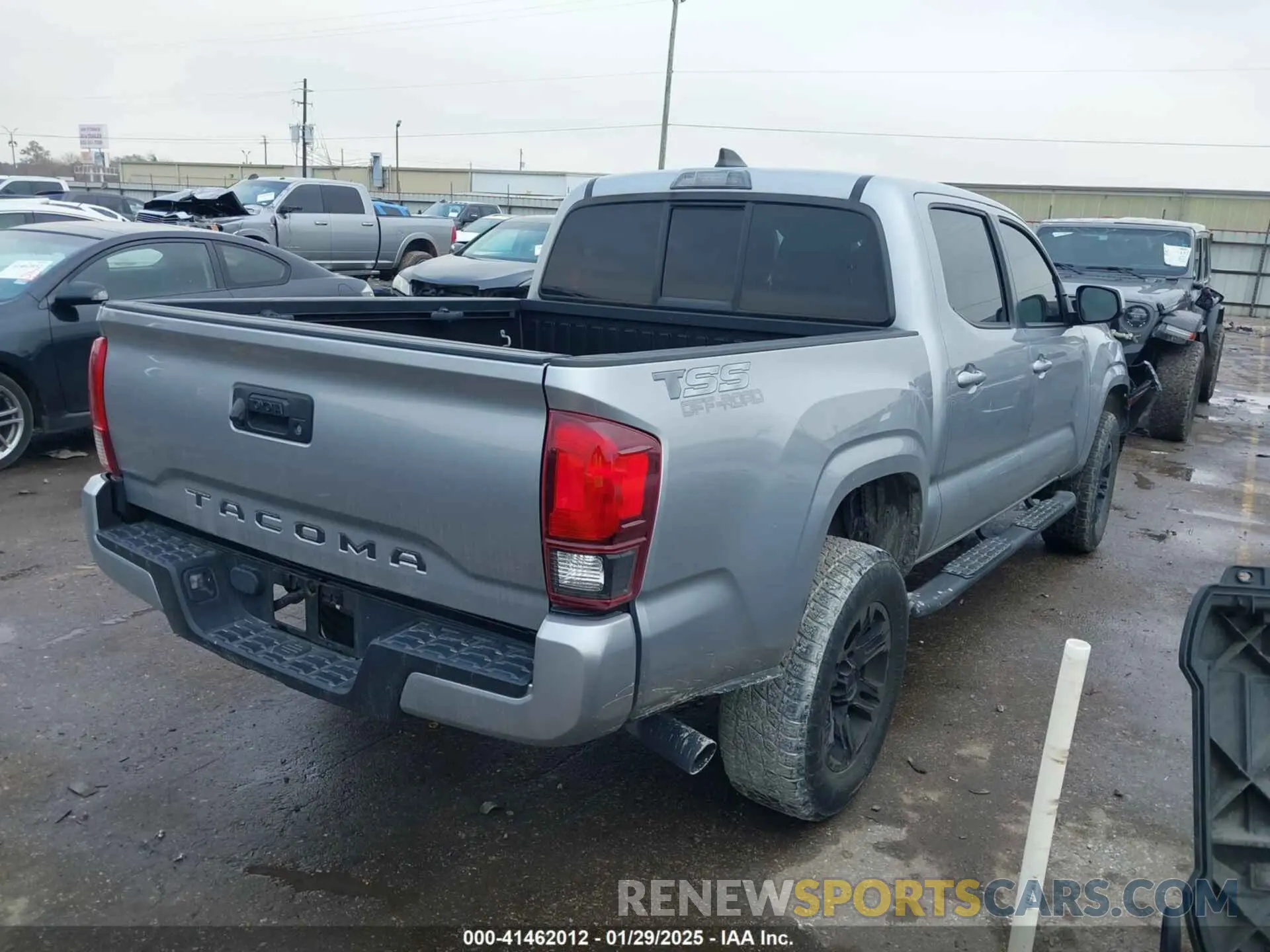 4 Фотография поврежденного автомобиля 5TFAX5GNXLX187855 TOYOTA TACOMA 2020