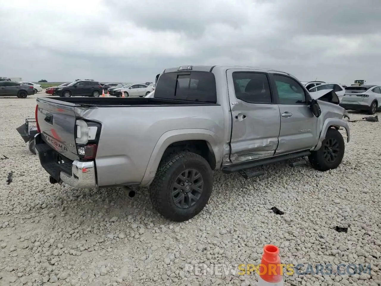 3 Фотография поврежденного автомобиля 5TFAZ5CN0LX089045 TOYOTA TACOMA 2020