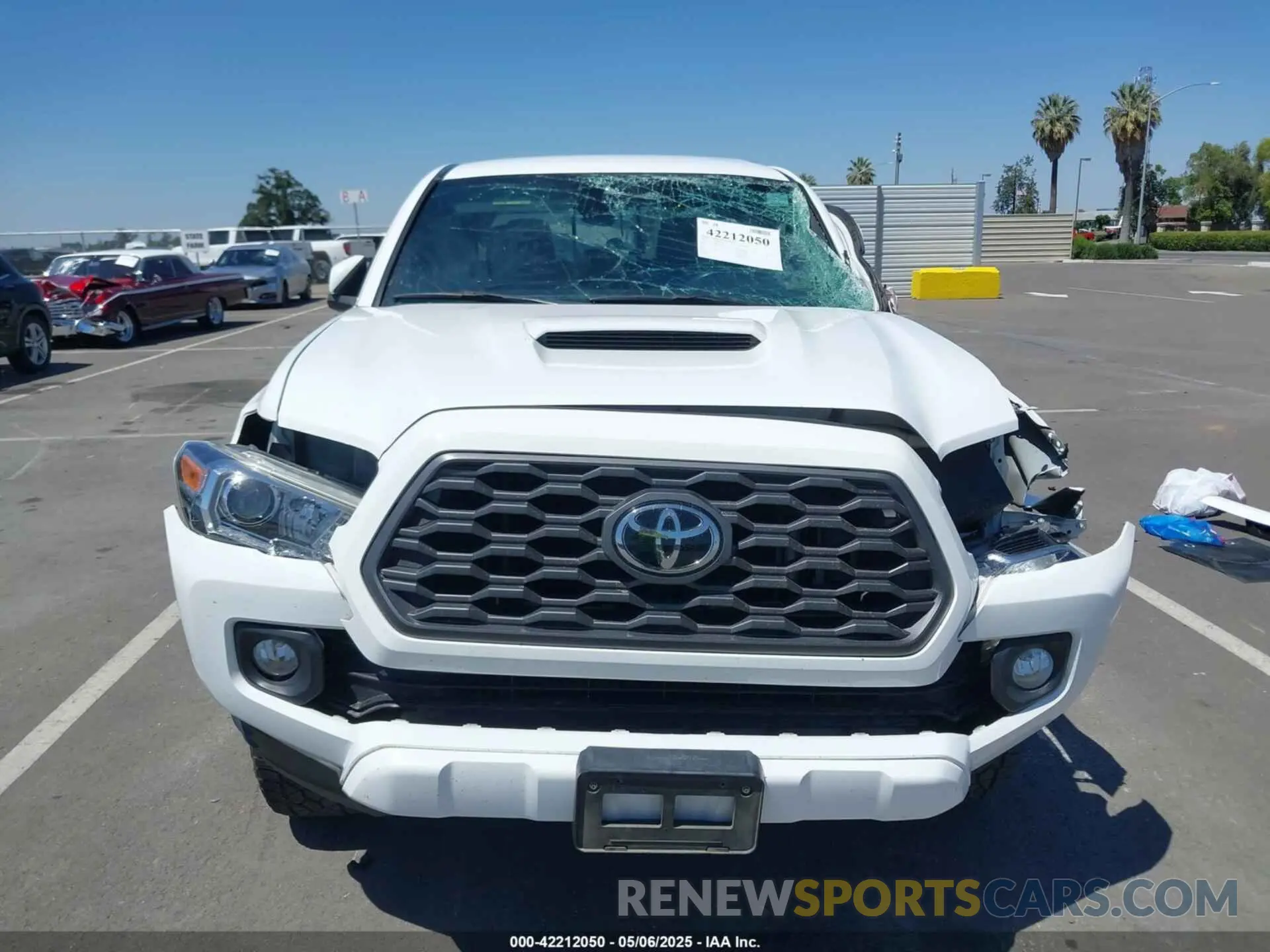 13 Photograph of a damaged car 5TFAZ5CN3LX093798 TOYOTA TACOMA 2020