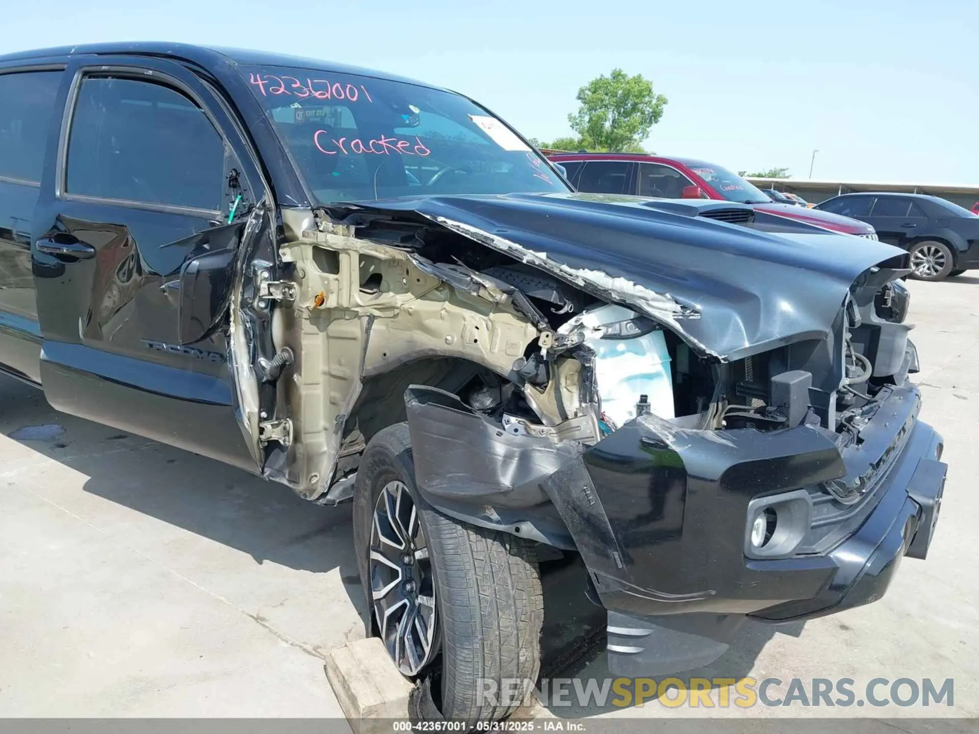 19 Photograph of a damaged car 5TFAZ5CN4LX088948 TOYOTA TACOMA 2020
