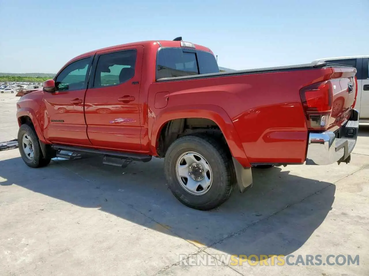 2 Photograph of a damaged car 5TFAZ5CNXLX088730 TOYOTA TACOMA 2020