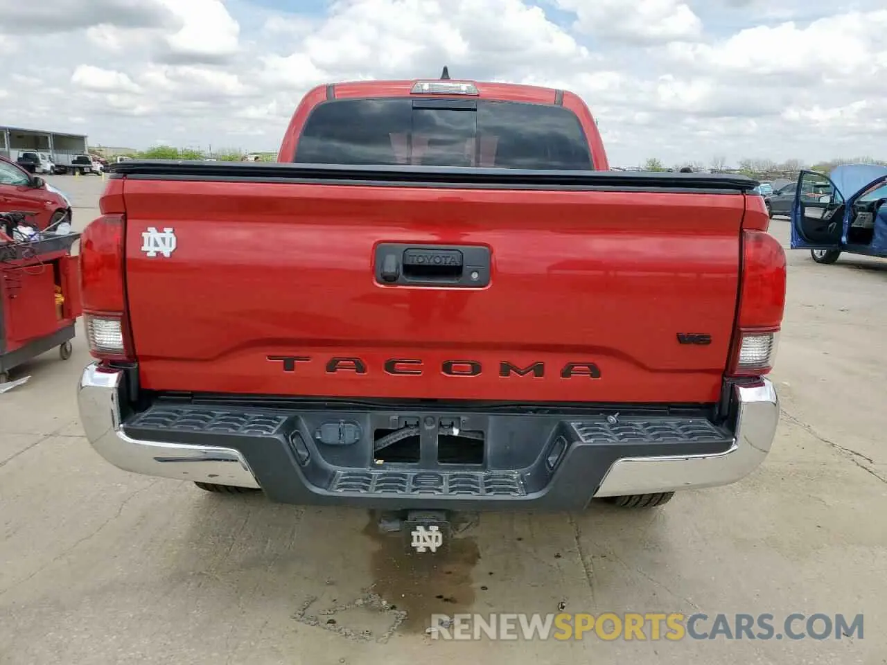 6 Photograph of a damaged car 5TFAZ5CNXLX088730 TOYOTA TACOMA 2020