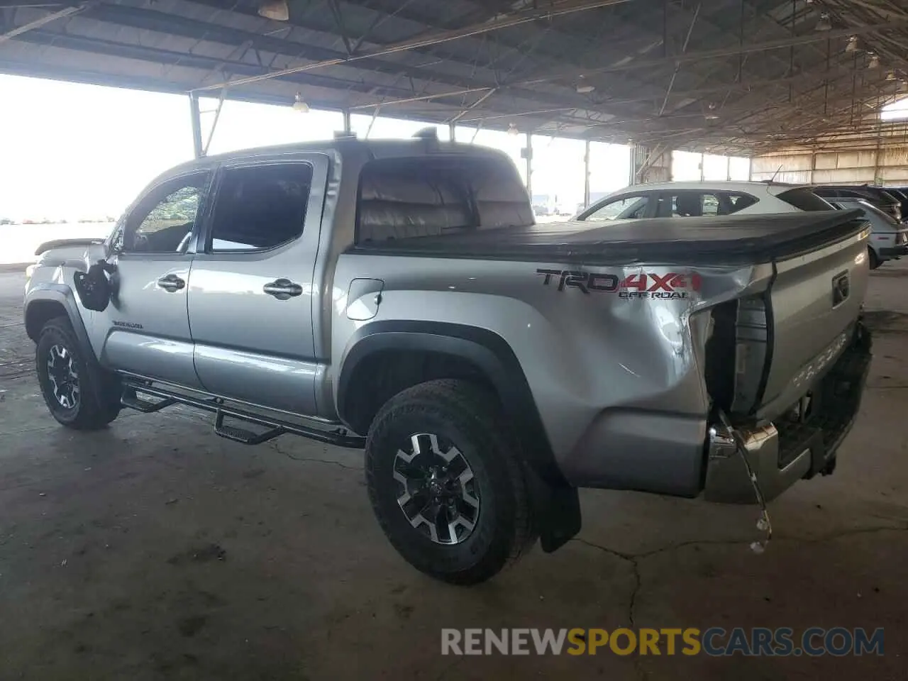2 Photograph of a damaged car 5TFCZ5AN0LX241515 TOYOTA TACOMA 2020