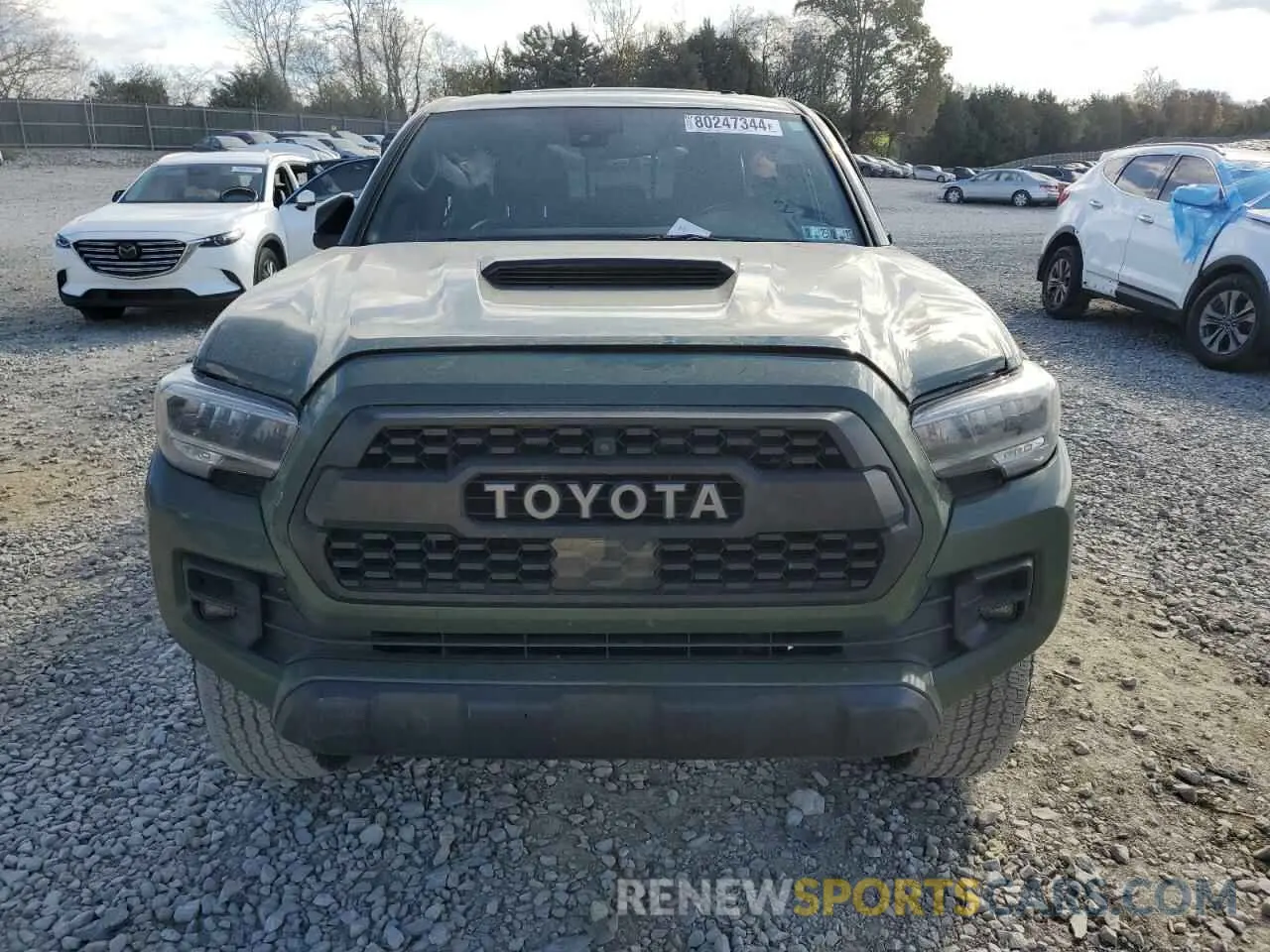 5 Photograph of a damaged car 5TFCZ5AN1LX240423 TOYOTA TACOMA 2020