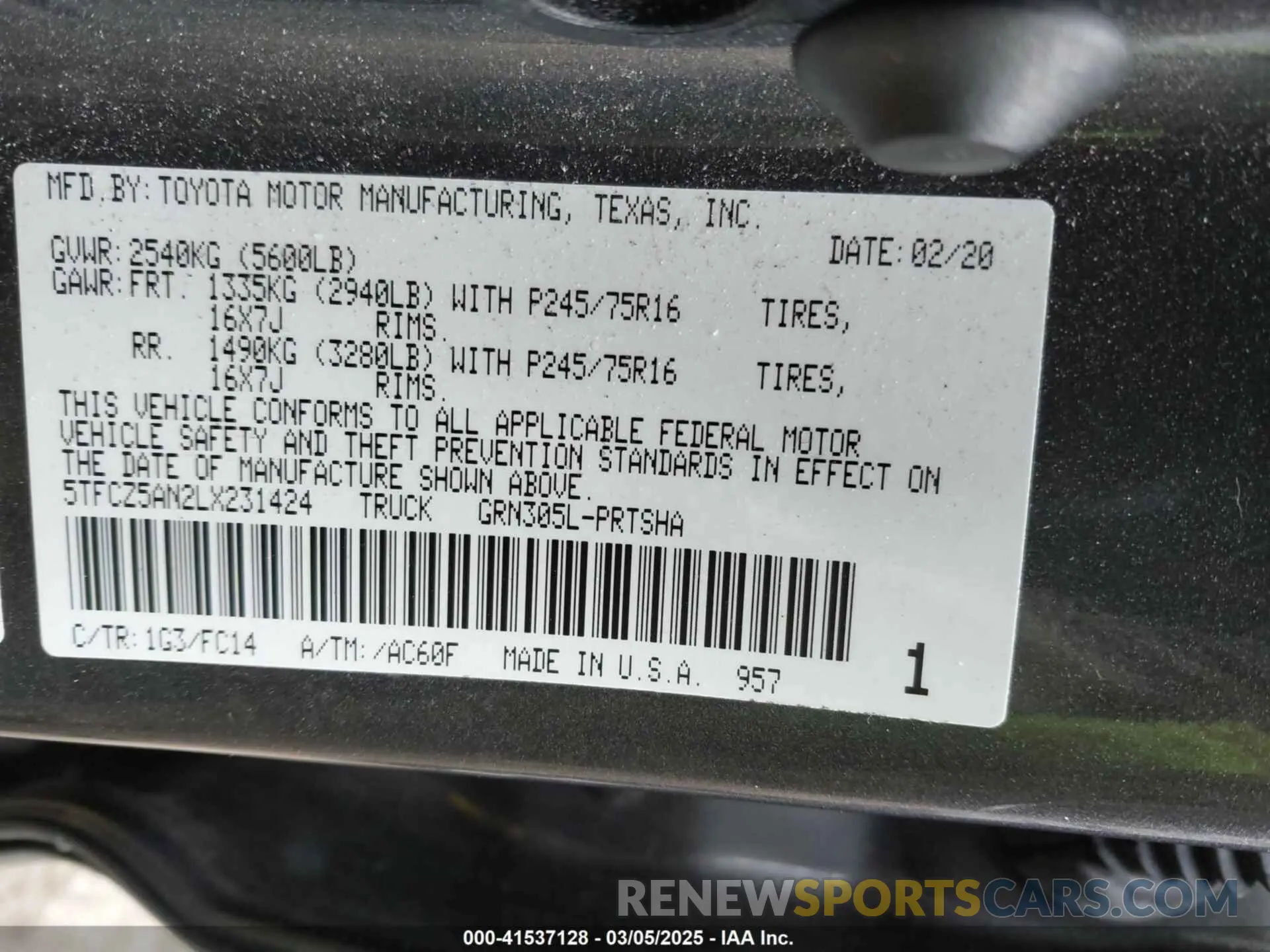 9 Photograph of a damaged car 5TFCZ5AN2LX231424 TOYOTA TACOMA 2020