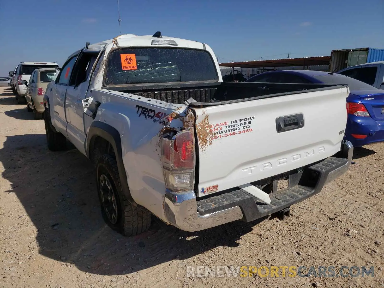 3 Photograph of a damaged car 5TFCZ5AN3LX217273 TOYOTA TACOMA 2020