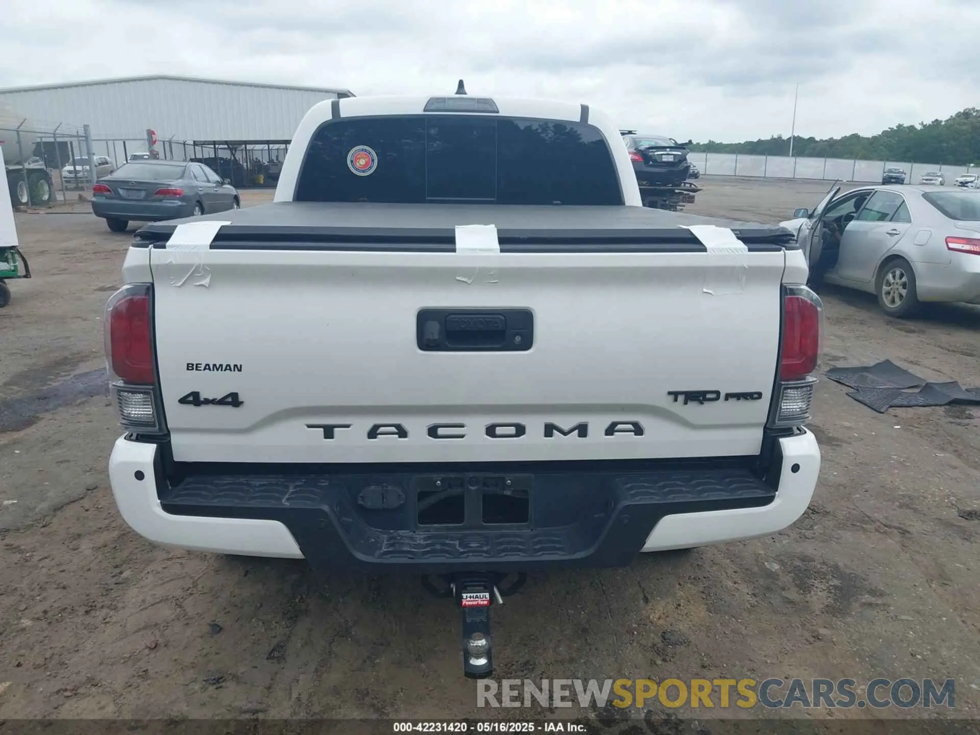 16 Photograph of a damaged car 5TFCZ5AN3LX226071 TOYOTA TACOMA 2020