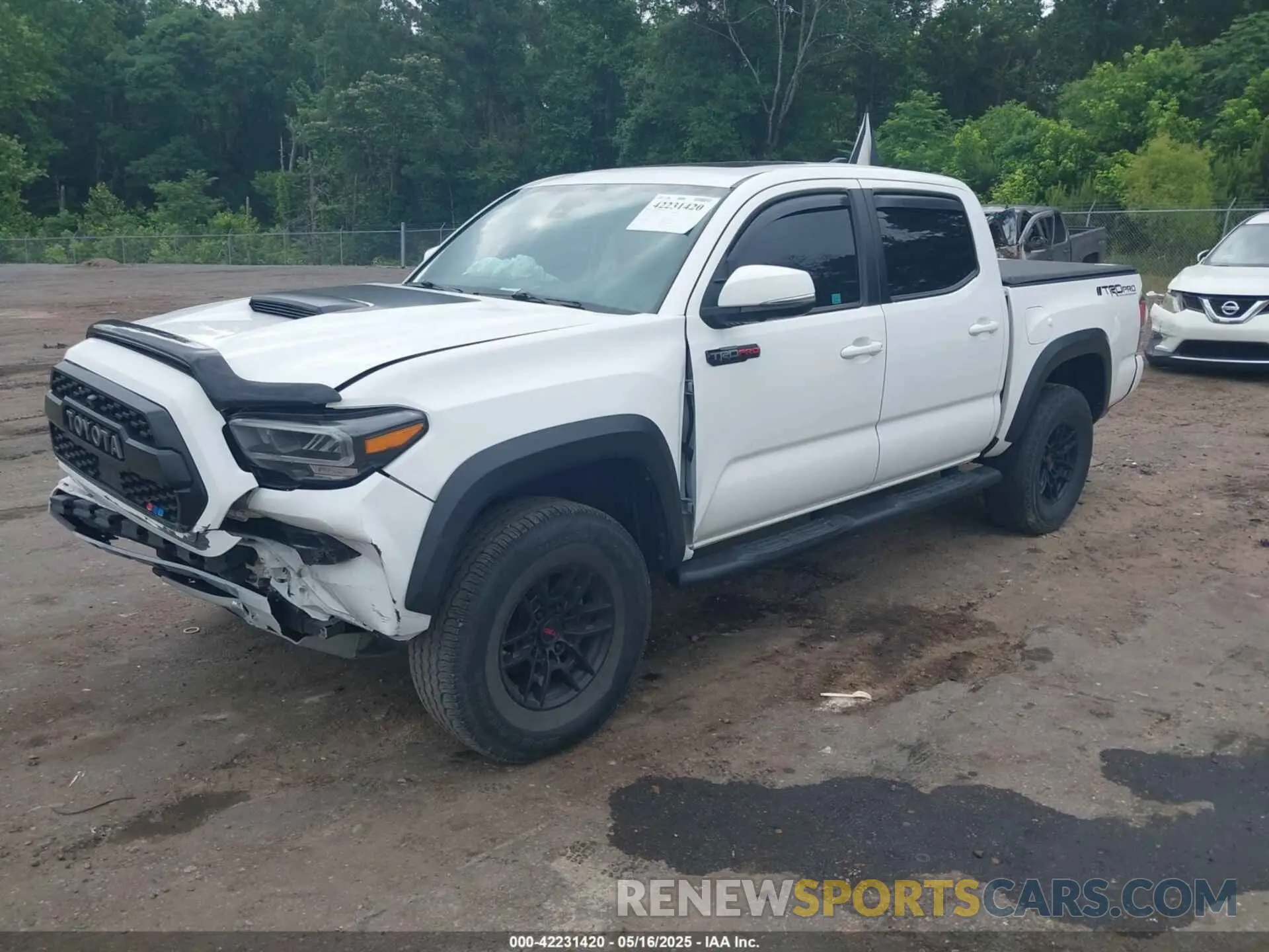 2 Photograph of a damaged car 5TFCZ5AN3LX226071 TOYOTA TACOMA 2020