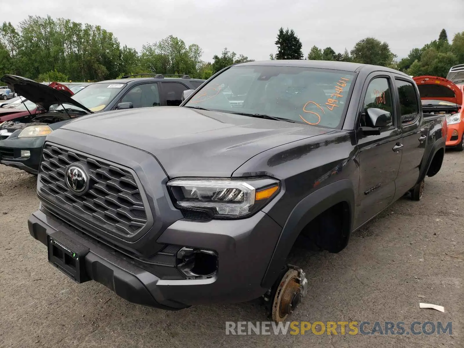 2 Photograph of a damaged car 5TFCZ5AN3LX238236 TOYOTA TACOMA 2020