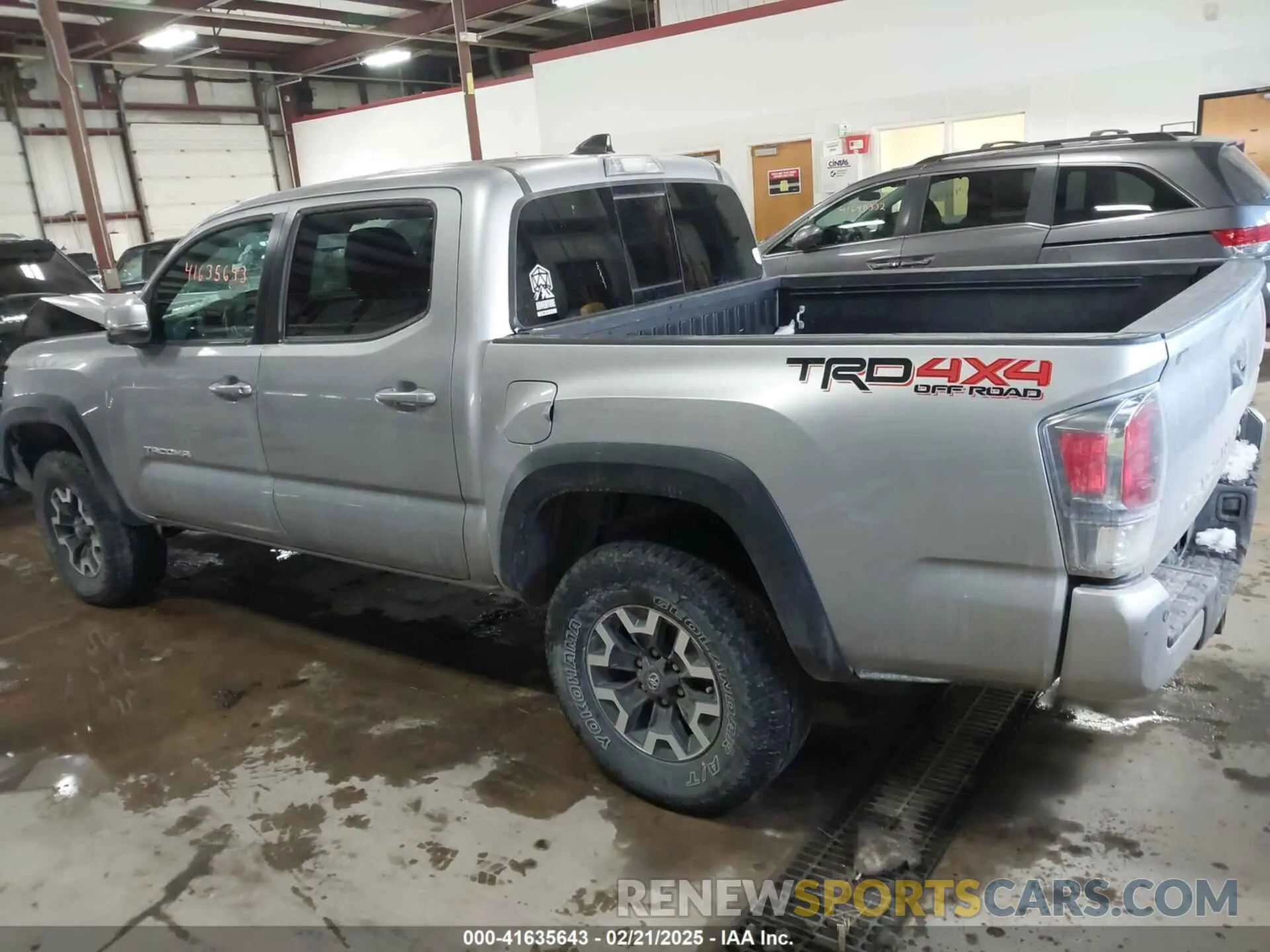3 Photograph of a damaged car 5TFCZ5AN5LX214827 TOYOTA TACOMA 2020