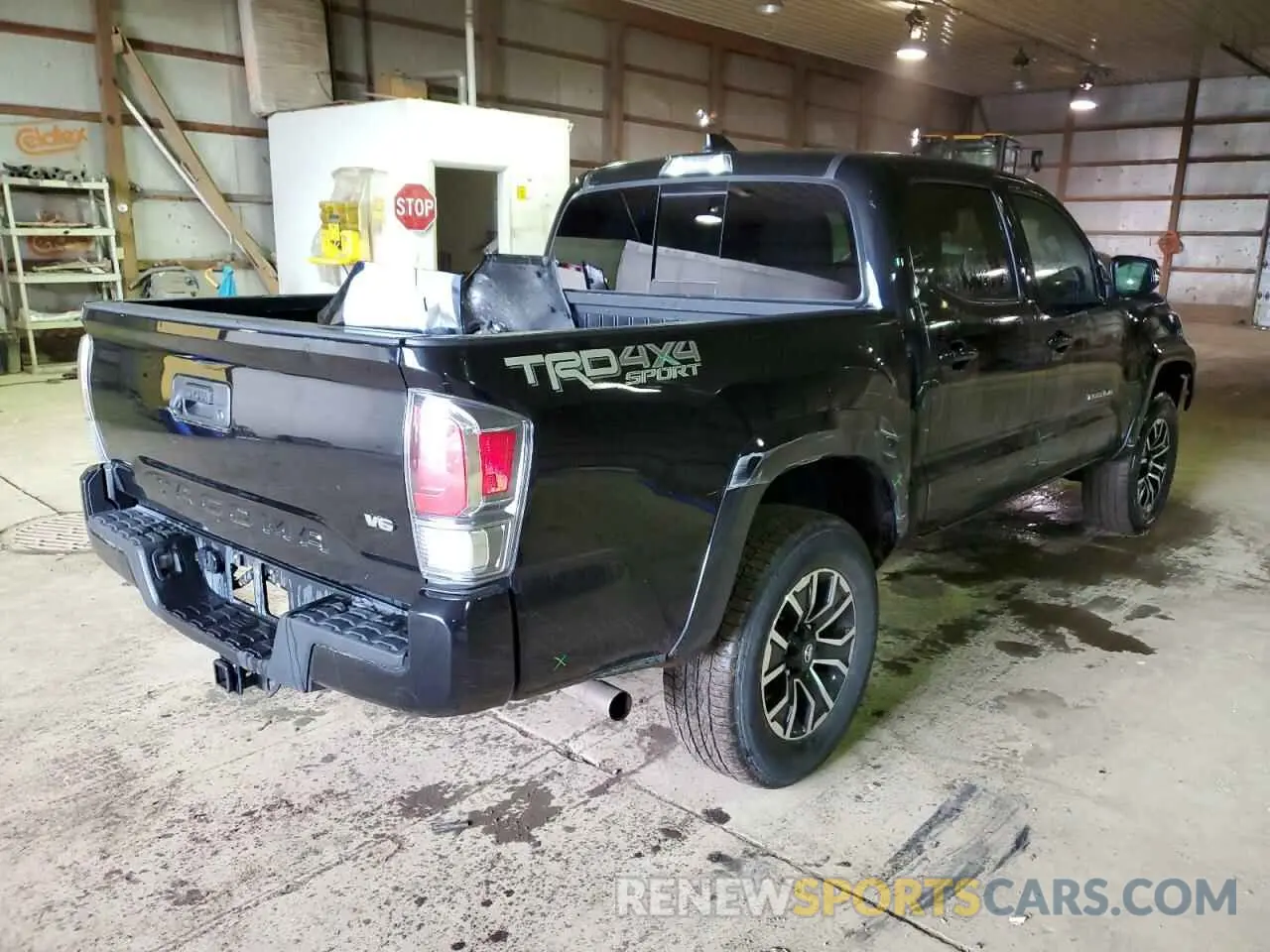 4 Photograph of a damaged car 5TFCZ5AN5LX230767 TOYOTA TACOMA 2020