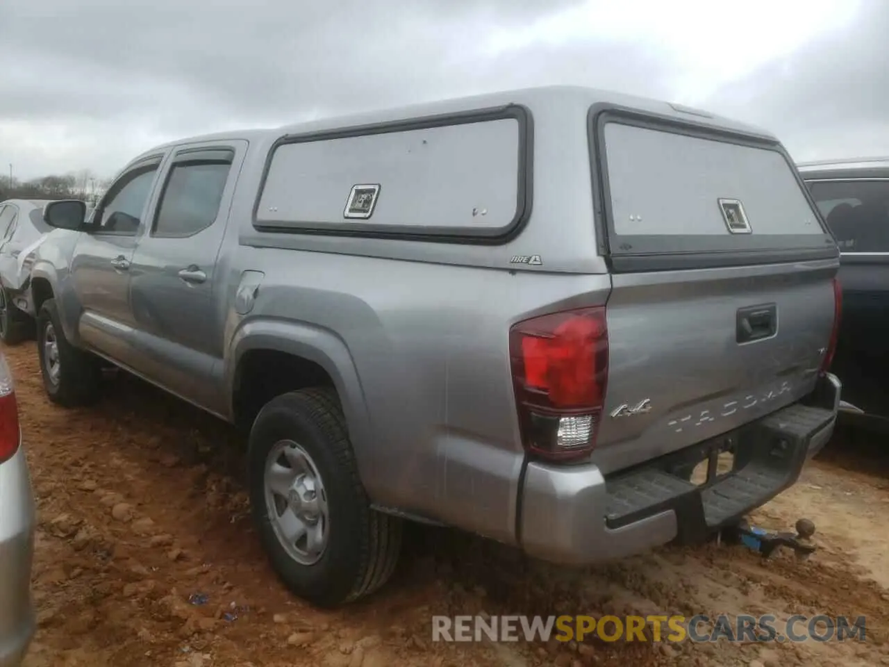 2 Photograph of a damaged car 5TFCZ5AN5LX231613 TOYOTA TACOMA 2020