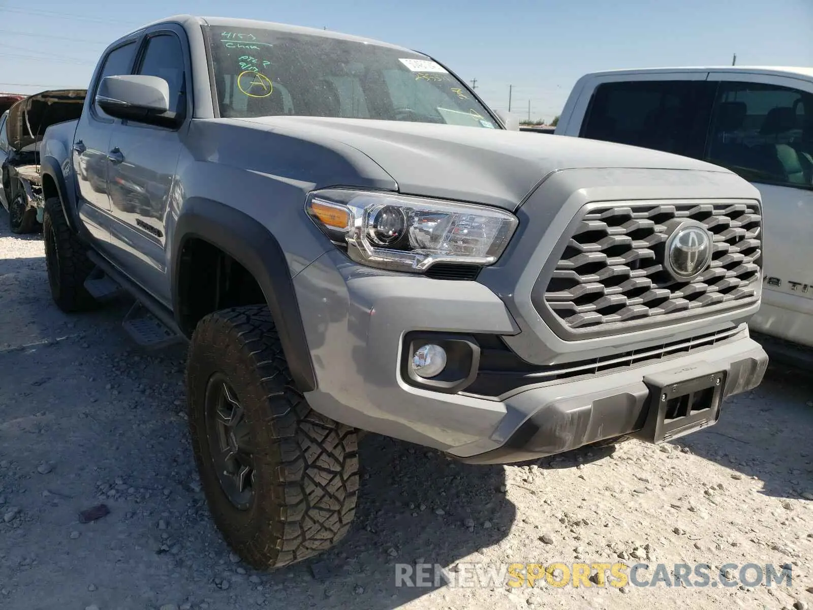 1 Photograph of a damaged car 5TFCZ5AN5LX235371 TOYOTA TACOMA 2020