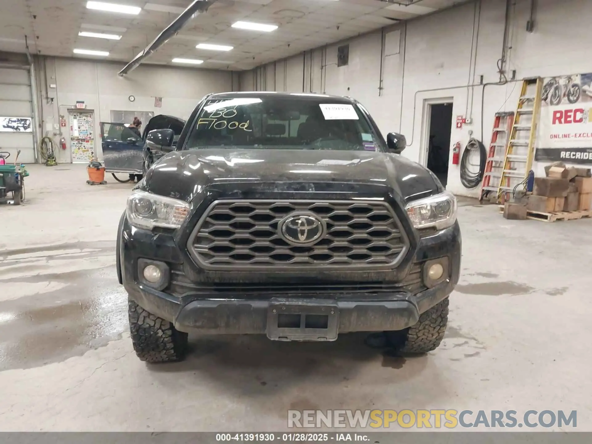 13 Photograph of a damaged car 5TFCZ5AN6LX226243 TOYOTA TACOMA 2020