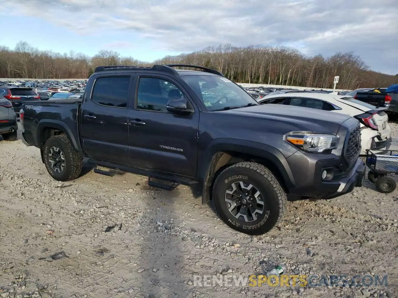 4 Photograph of a damaged car 5TFCZ5AN7LX234299 TOYOTA TACOMA 2020
