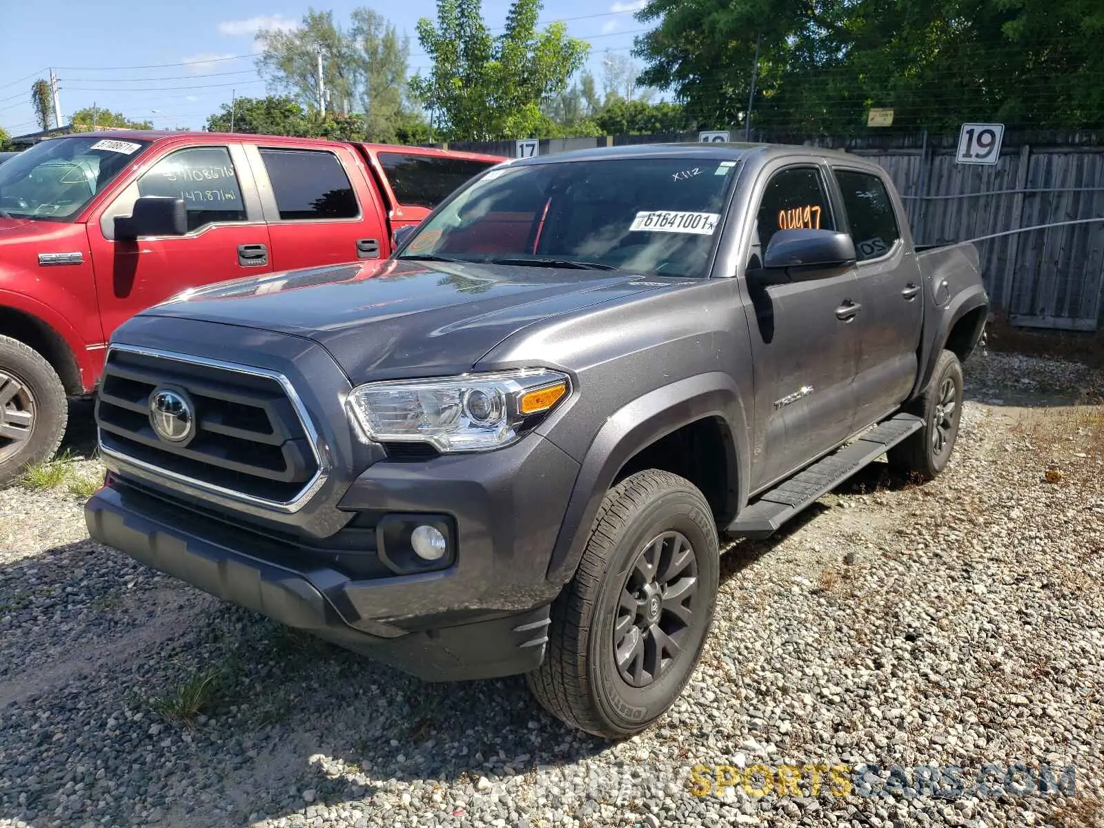 2 Photograph of a damaged car 5TFCZ5AN7LX240443 TOYOTA TACOMA 2020