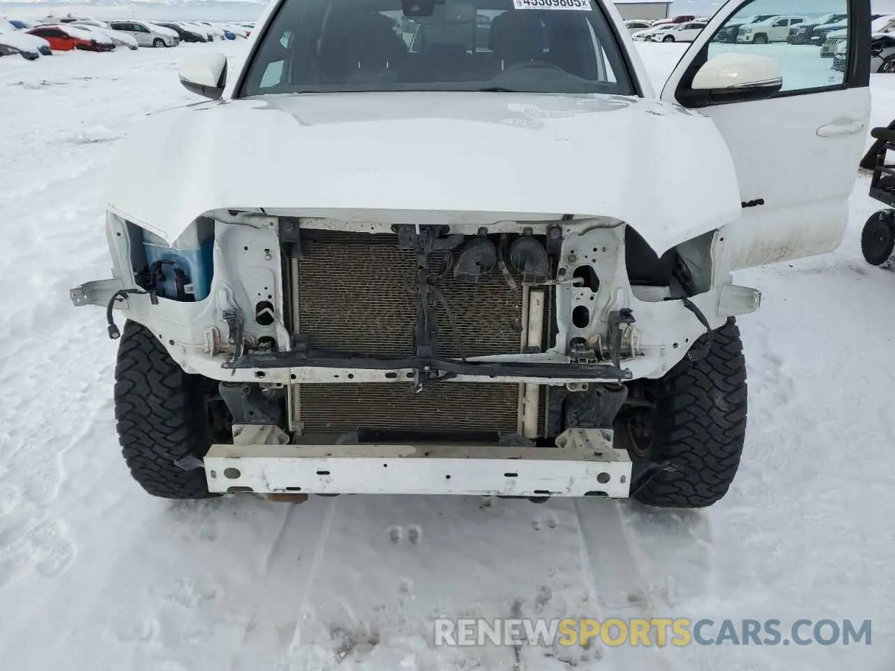 11 Photograph of a damaged car 5TFCZ5AN9LX231453 TOYOTA TACOMA 2020