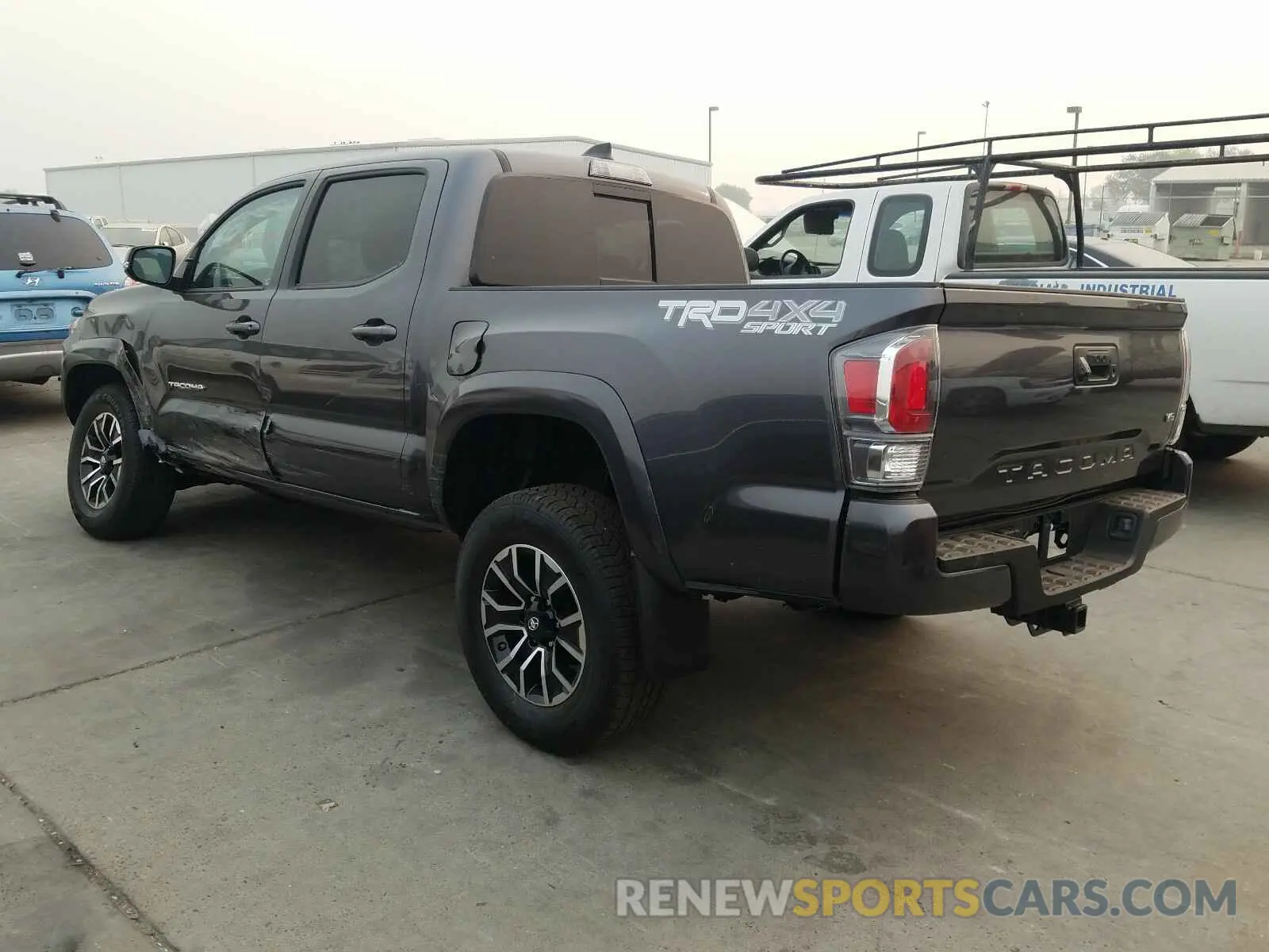 3 Photograph of a damaged car 5TFCZ5AN9LX239780 TOYOTA TACOMA 2020