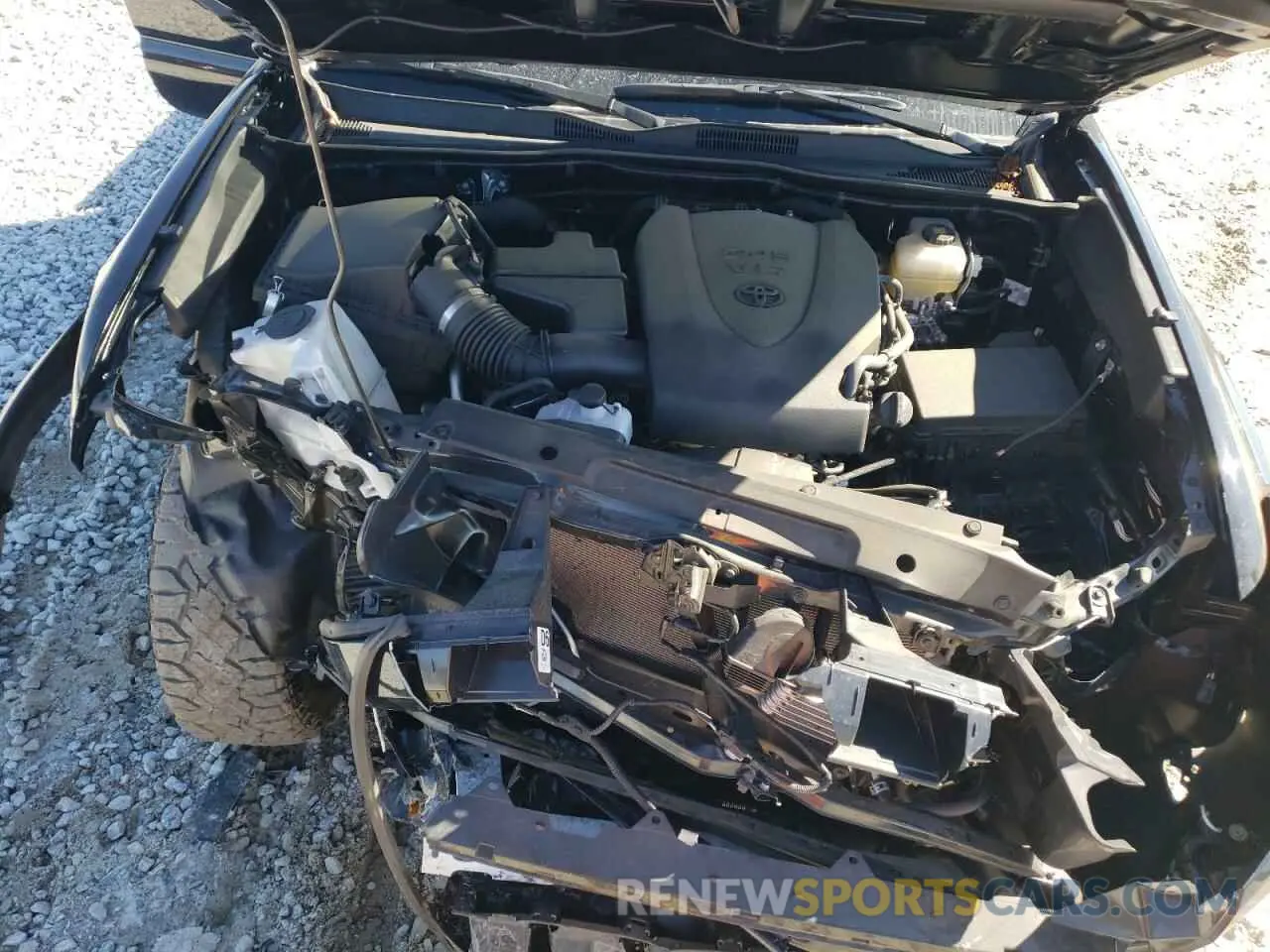 12 Photograph of a damaged car 5TFCZ5ANXLX212331 TOYOTA TACOMA 2020