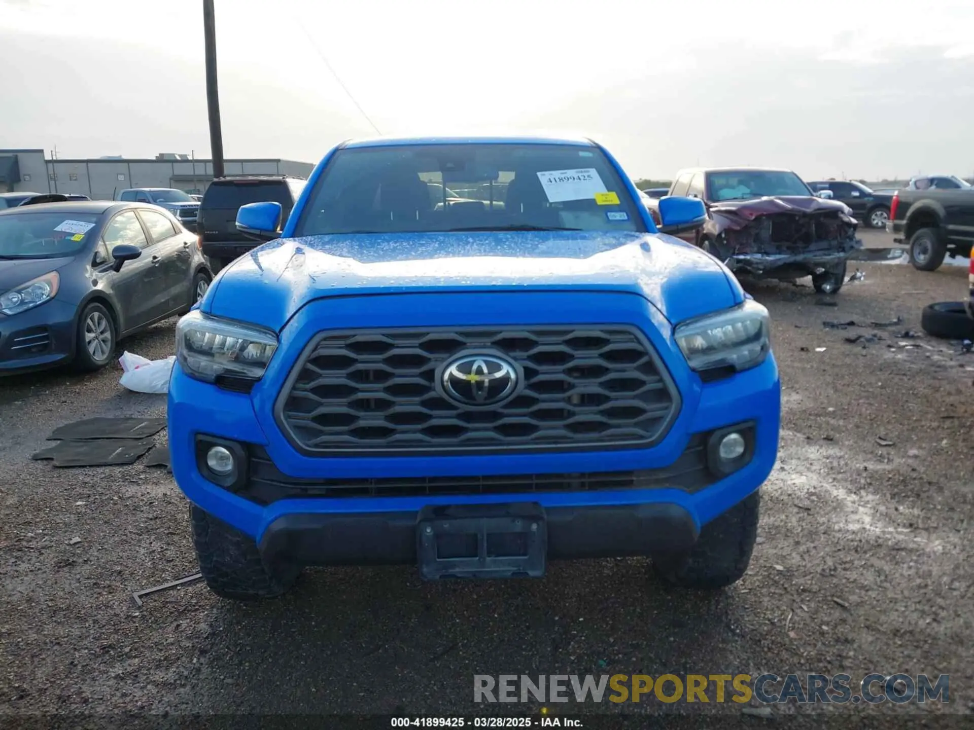 12 Photograph of a damaged car 5TFDZ5BN5LX054628 TOYOTA TACOMA 2020