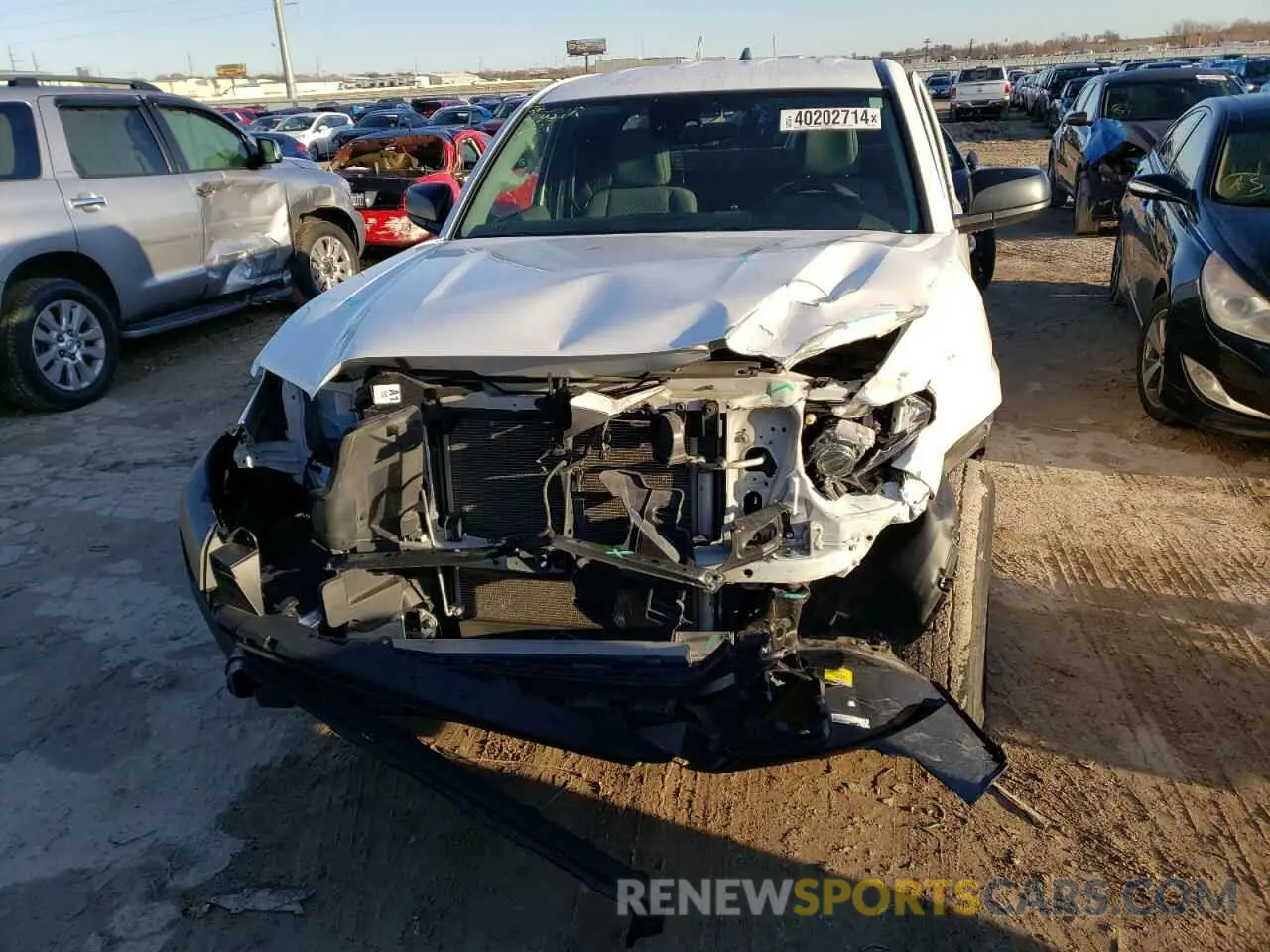 5 Photograph of a damaged car 5TFRX5GN0LX166547 TOYOTA TACOMA 2020