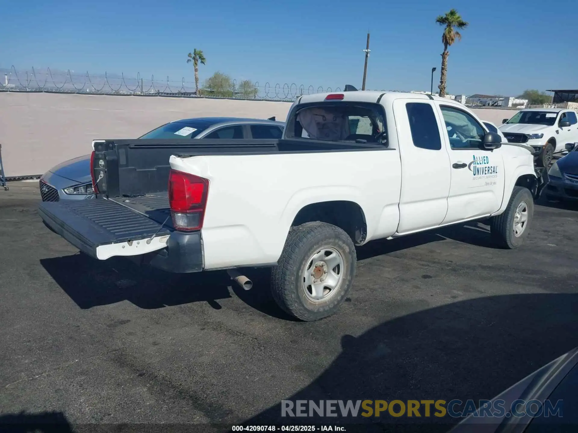 4 Photograph of a damaged car 5TFRX5GN1LX180442 TOYOTA TACOMA 2020