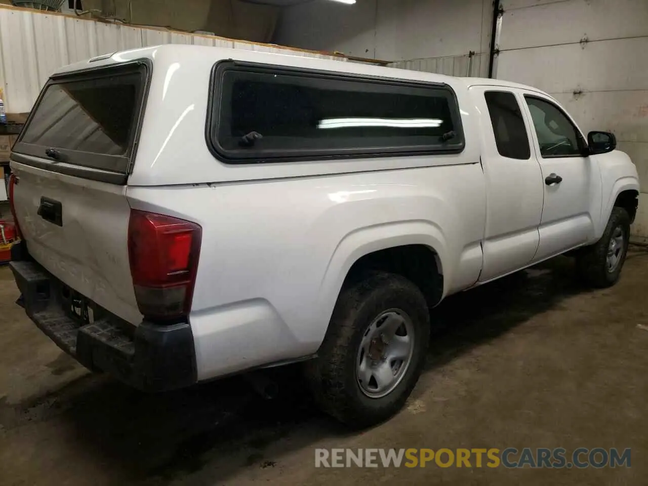 3 Photograph of a damaged car 5TFRX5GN2LX172091 TOYOTA TACOMA 2020