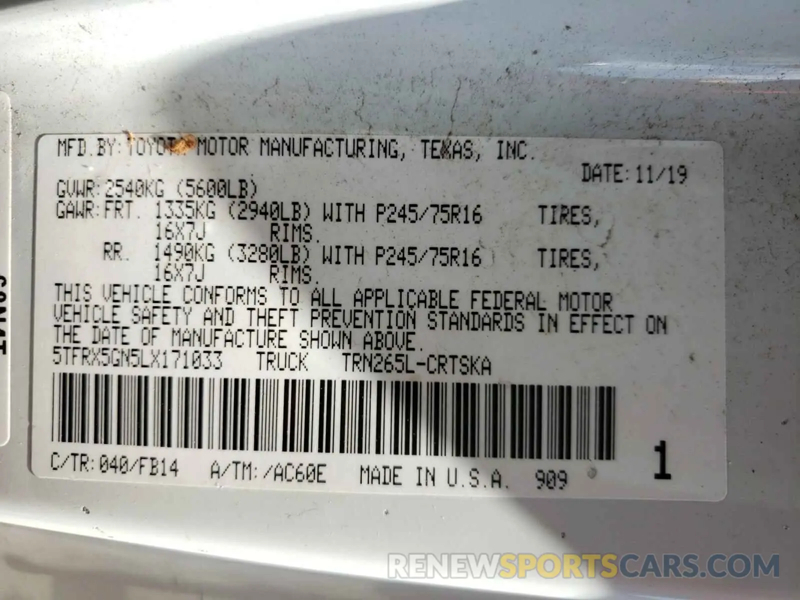 10 Photograph of a damaged car 5TFRX5GN5LX171033 TOYOTA TACOMA 2020