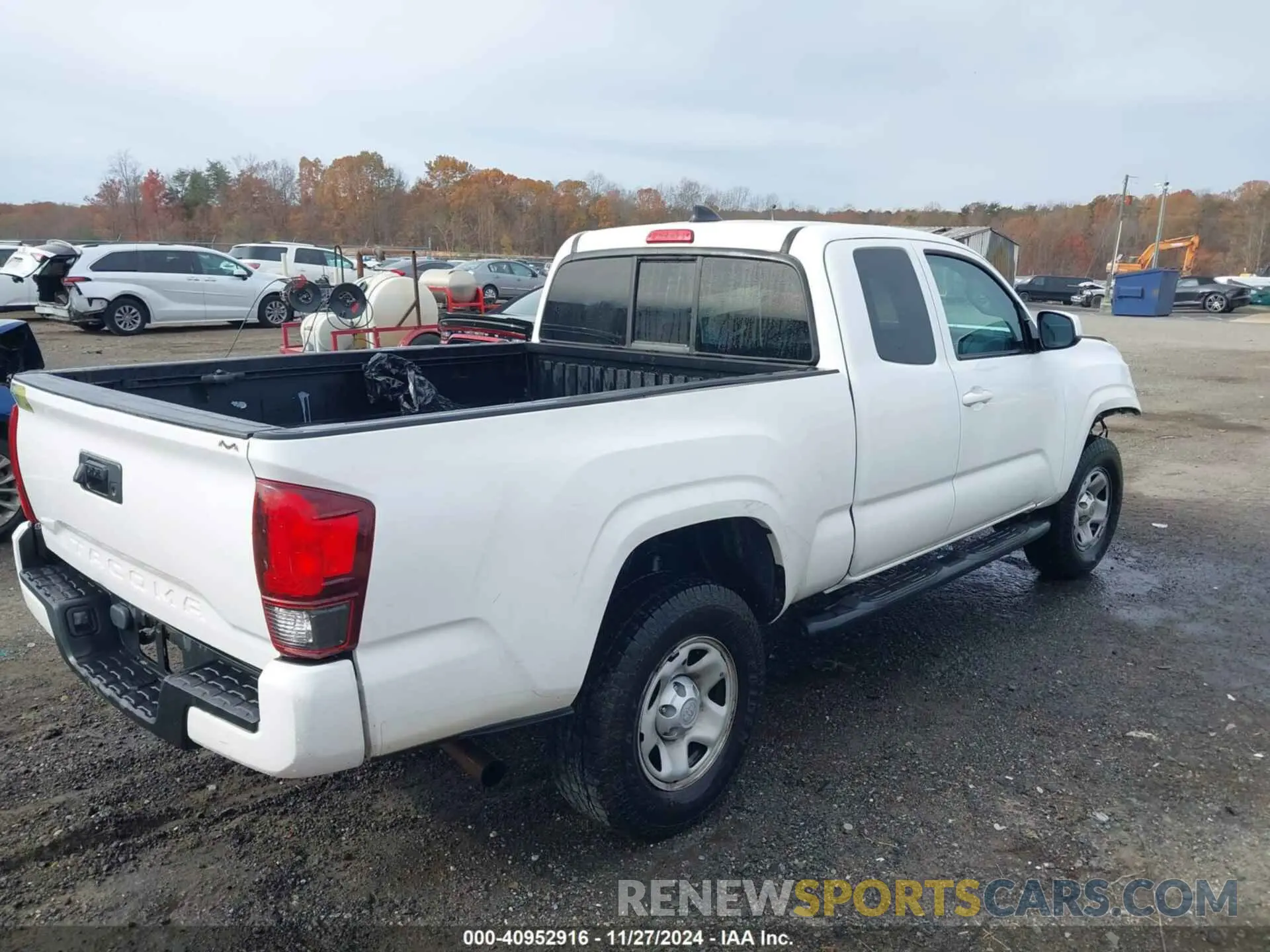 4 Photograph of a damaged car 5TFRX5GN5LX179908 TOYOTA TACOMA 2020