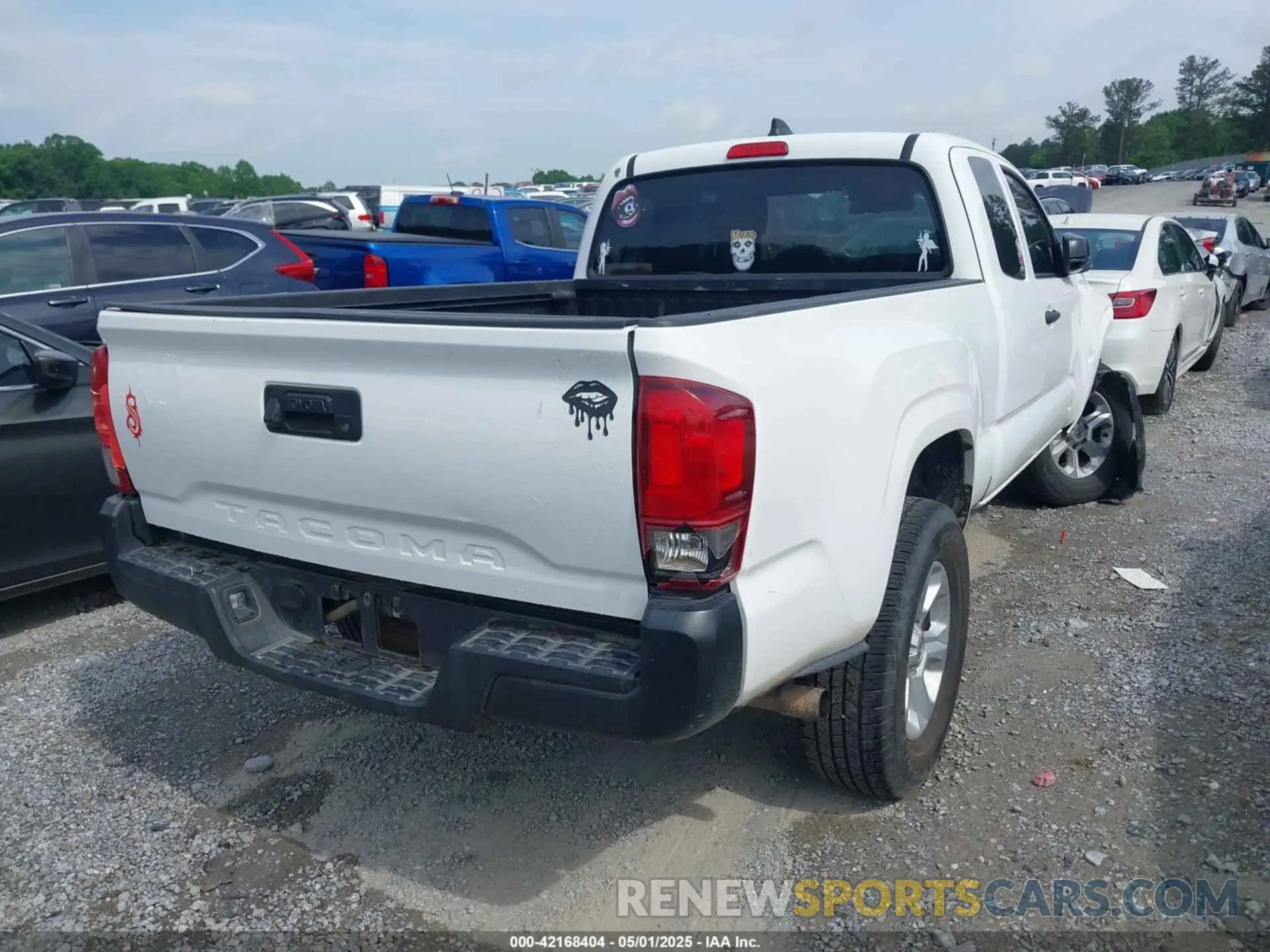 4 Photograph of a damaged car 5TFRX5GN8LX182205 TOYOTA TACOMA 2020