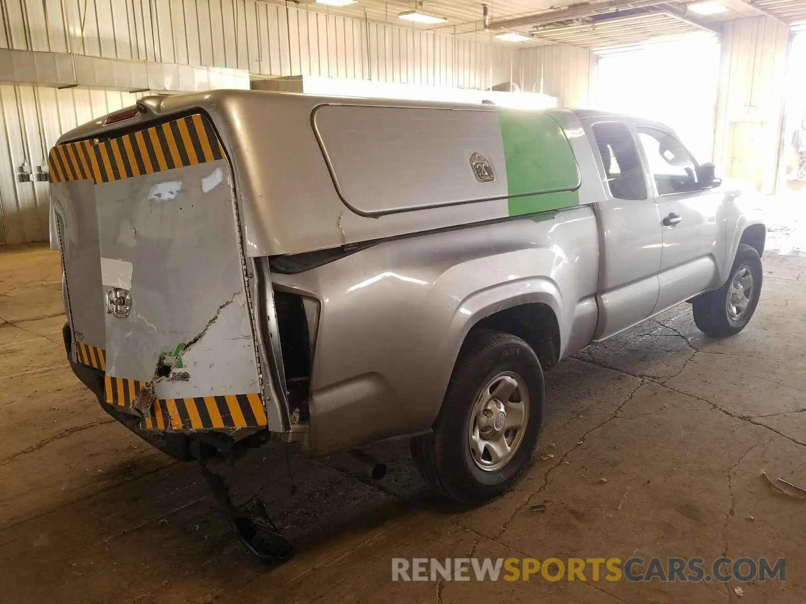 4 Photograph of a damaged car 5TFRX5GN9LX165980 TOYOTA TACOMA 2020