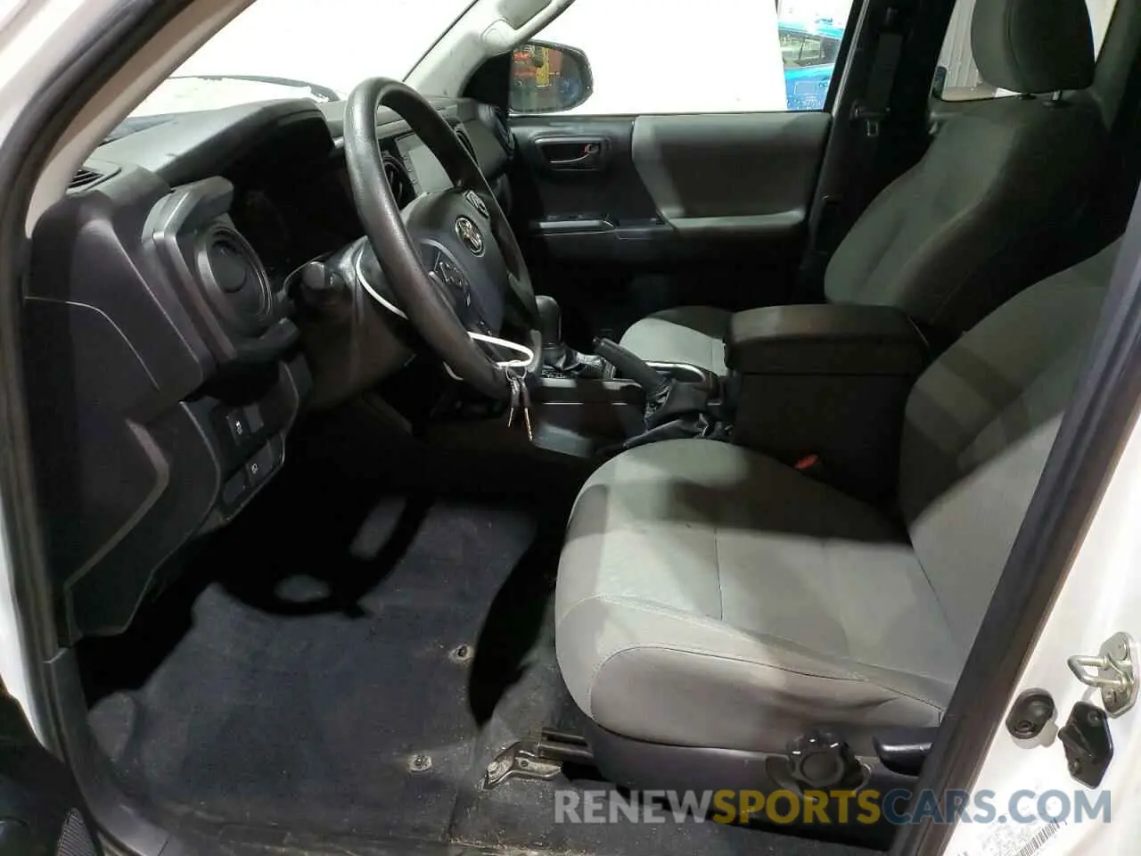 7 Фотография поврежденного автомобиля 5TFRX5GN9LX172895 TOYOTA TACOMA 2020